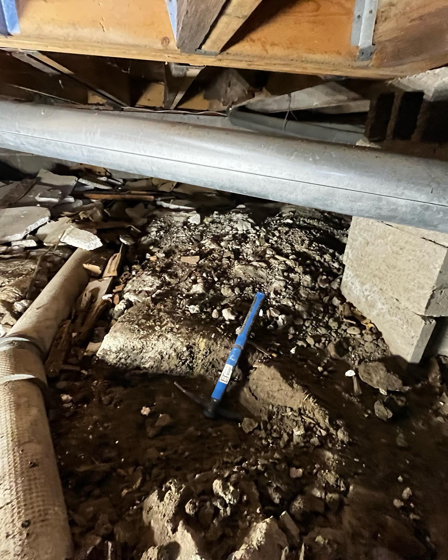 One down 5 more to go!
#renovation , #construction , #crawlspace