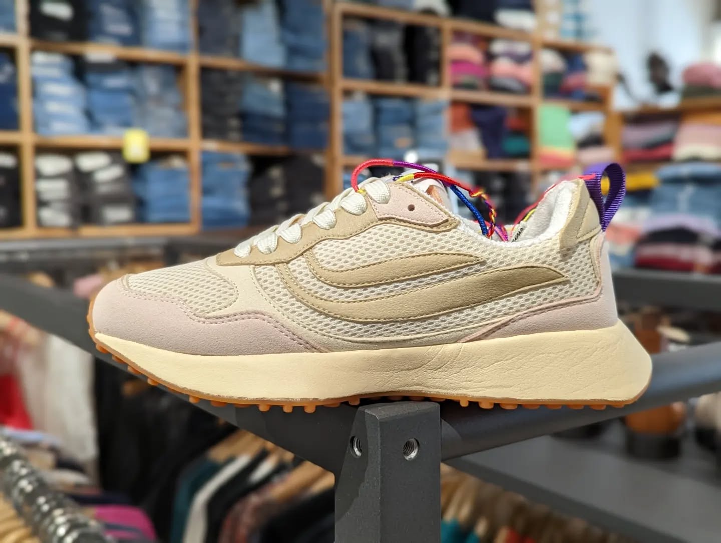 👟New Genesis Shoes 👟
#fairfashion #slowfashion #freudenhausheidelberg #heidelberg #shoplocal #shoes #recycling #buylocal #sustainable