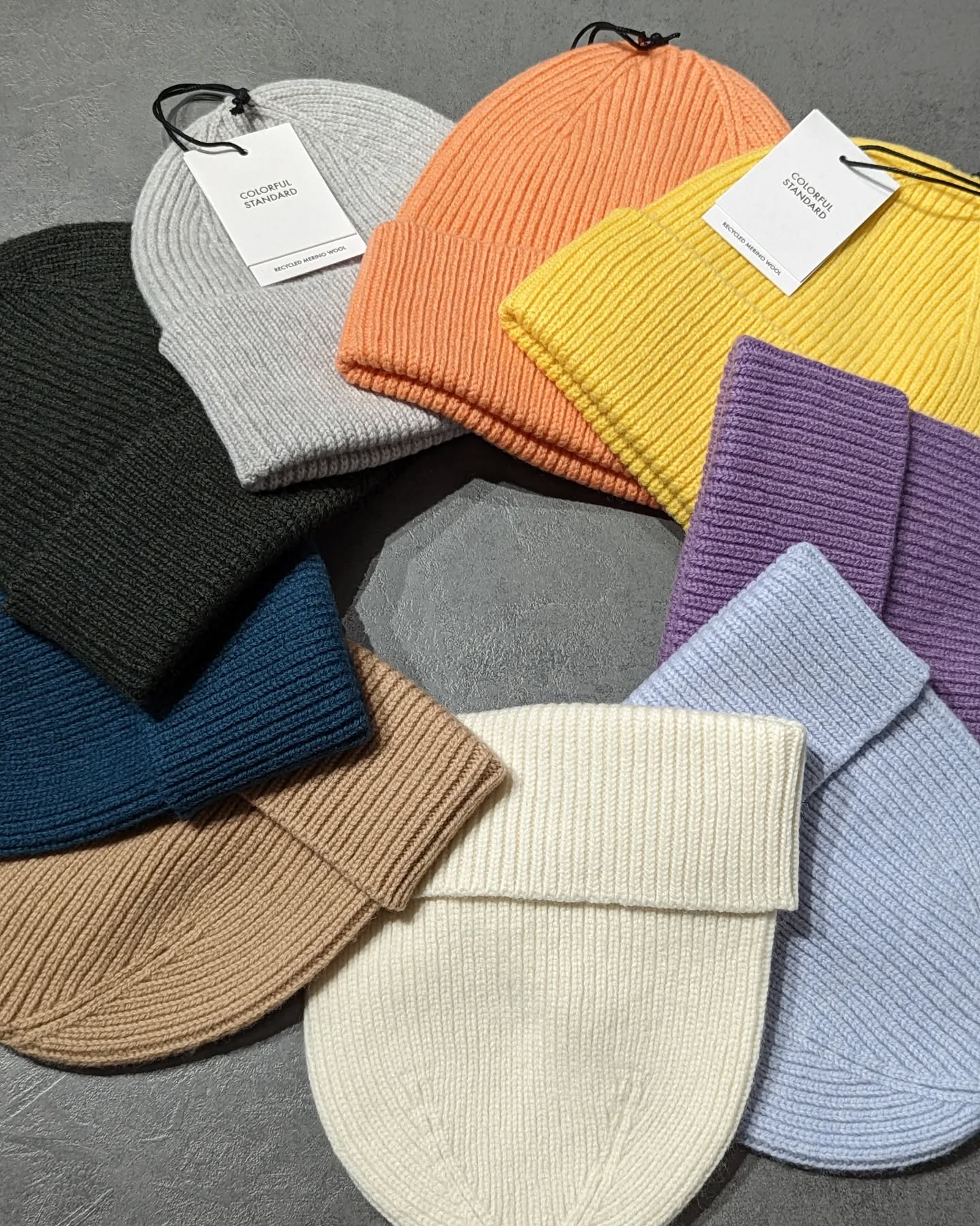 ❄️Colorful Standard Merino Wool ❄️
#recyclefashion #freudenhausheidelberg #heidelberg #fairfashion #plöck #slowfashion #wool #recycled
