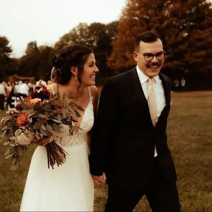 The look of lovers who just tied the knot. Stephen & Katie- you are a total vibe and your wedding was an absolute blast. Cheers to just over one year married!
@kcaldd
@sioas
@savannahlinnphoto always capturing the ❤ just right.