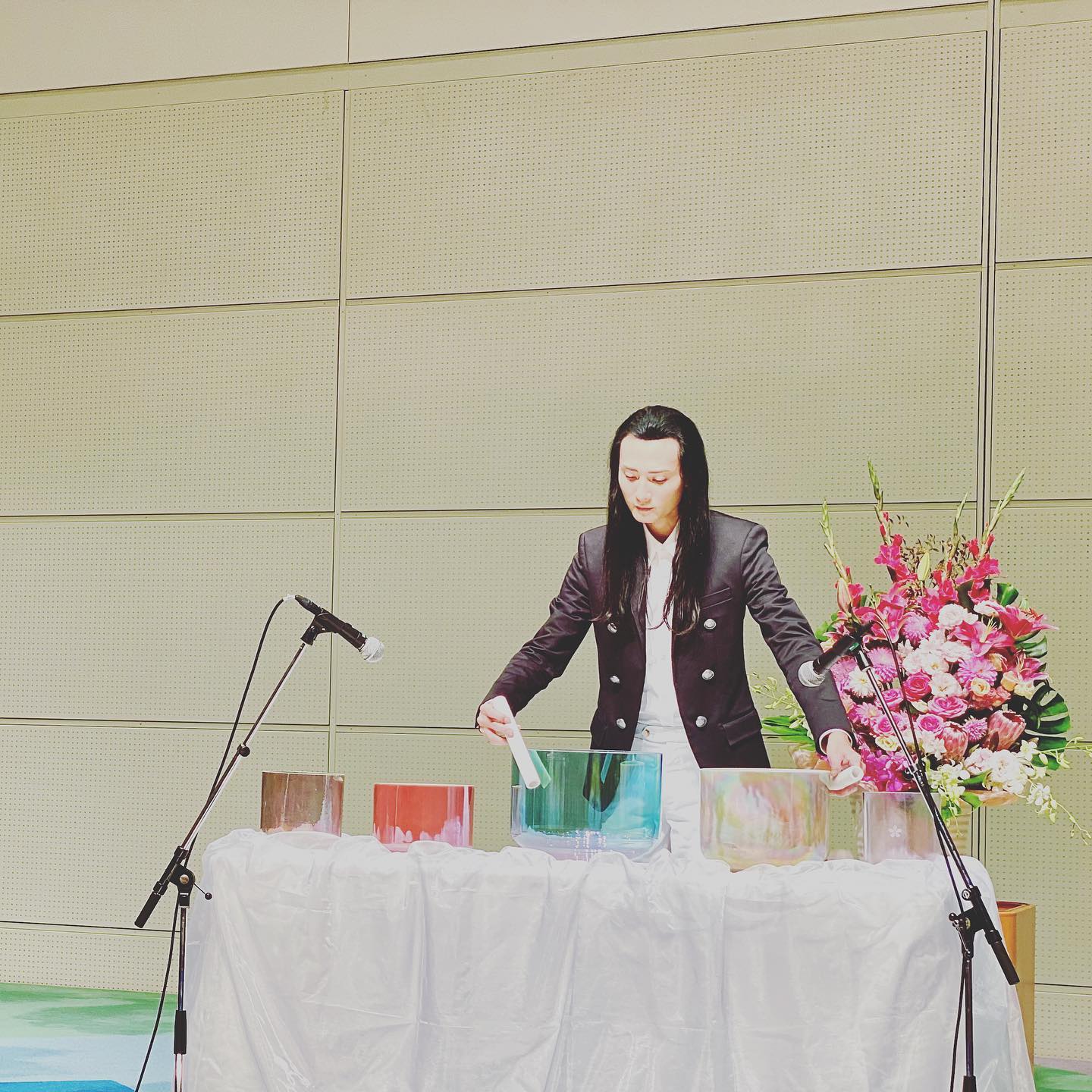 東京癒しフェアにヤンタラジローが出演予定です!明日10/29土曜日は13:00から無料講演。明後日10/30日曜日12:30からは「ライトアクティベーションよ音〜スピリチュアルな目覚め」と題して、有料講演があります。直接会ってお話を聞いたり、歌、クリスタルボウル演奏、ライトランゲージを受け取るまたとないチャンス!
また、ブースに来場特典を用意して、お待ちしております💕
#iyashifairtokyo #quantumhealing #universallightlanguage