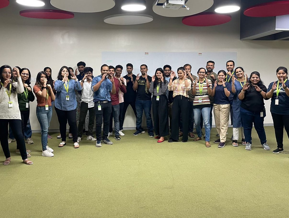 Self Defense Awareness workshop conducted on the occasion of International Day for Prevention of Violence Against Women for the employees of Globant at Hinjewadi IT Park, Pune.
Different Choke releases, 360 Defense, Basic Striking Skills were taught along with some awareness drills and demos of advanced techniques.
#corporatetraining #selfdefense #selfdefenseforwomen #selfdefensetraining #womenselfdefense #womensday #corporatewomen #puneselfdefense #kravmaga #kravmagaindia