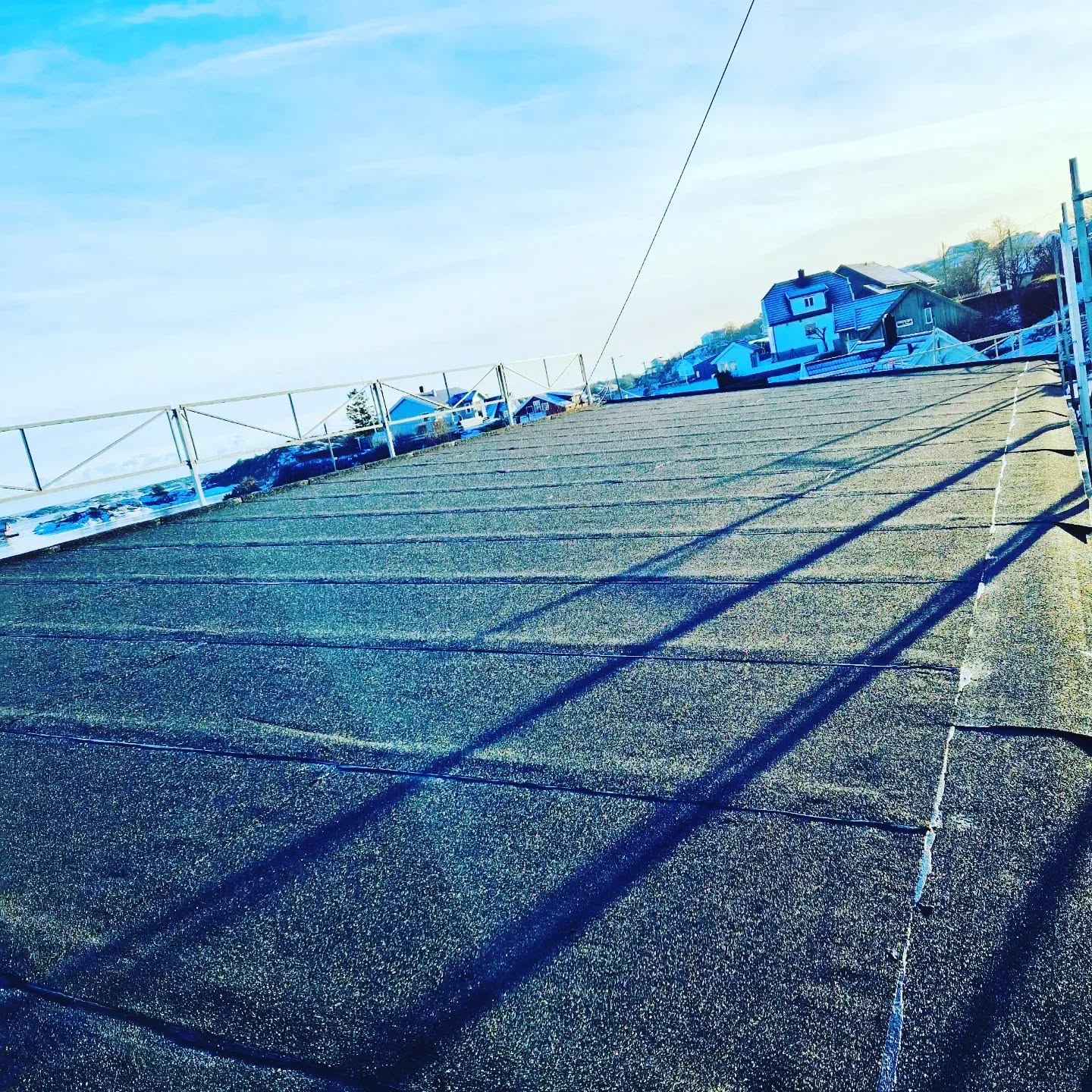 Det er snart Jul og Nyttår🌲 Vi gir på alt vi kan for å bli ferdig med alt som skal gjøres før Jul💪 Heldigvis er det et liv etter nyttår 😅 God helg til alle!