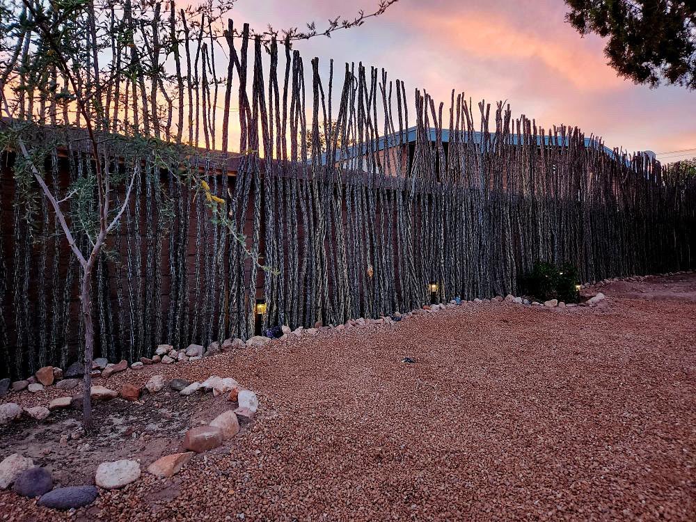 Infuse your space with the essence of the desert while ensuring privacy with our exceptional ocotillo panels❤️🔥
Pic by client.
#sonoranocotillo #ocotillofence #livingfence #sonorandesert #tucsonaz #phoenixaz #southerncalifornia #desert #desertvibes #ocotilloplant #desertdwellers #desertlife #scottsdale #plantnursery #desertscape #desertliving #desertstyle #fencedesign #desertlandscape #homeandgarden #calilandscape #desertarchitecture #stickfence #ocotillo #fenceideas #desertoasis #deserthouse #desertbloom #desertgarden #deserthouse #deserthome
