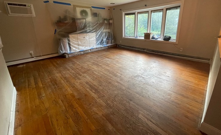 Before/during/after - living room
#homeimprovement #carpentry #homeremodeling #homeremodel #hudsonvalleycarpenters #dutchesscountycontractors #hudsonvalley #dutchesscounty