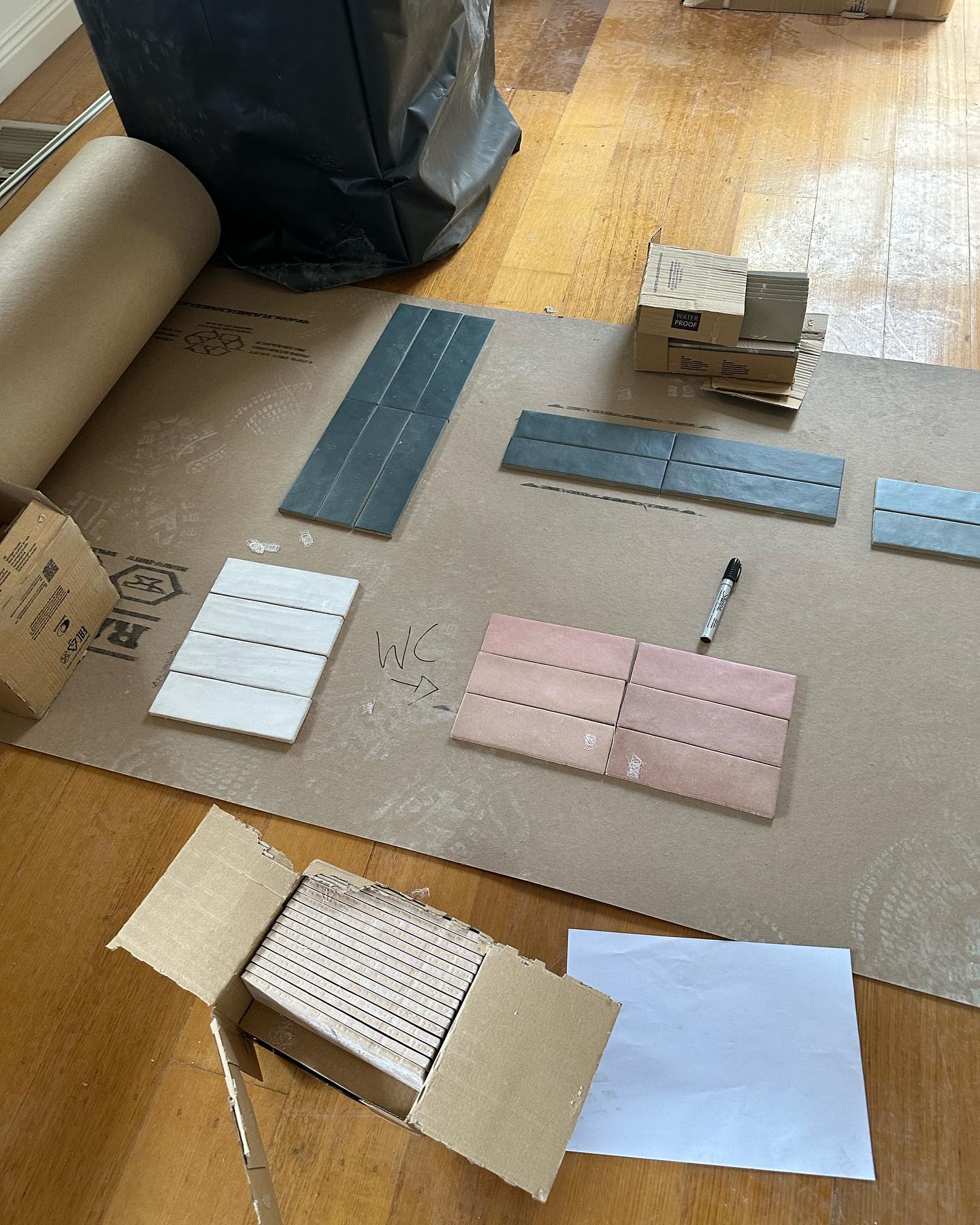 So many decisions to be made in a renovation⦠I can see why it can quickly become overwhelming. Even after choosing the tiles there are decisions to be made⦠which way to lay them, where best and how high to place them and what grout colour will look best. Fortunately I love making these types of decisions.
If you want to see what decisions my fabulous client & I decided on stay tuned as the tilers are in the house and this project is coming together beautifully.
#sydneydesigner
#northshoredecorator
#bathroomdesignersydney
#beyondbeige
#bathroommakeover
#interiordesignisfun
#havefunwithcolour
#interiordesignsydney
#homedecorating