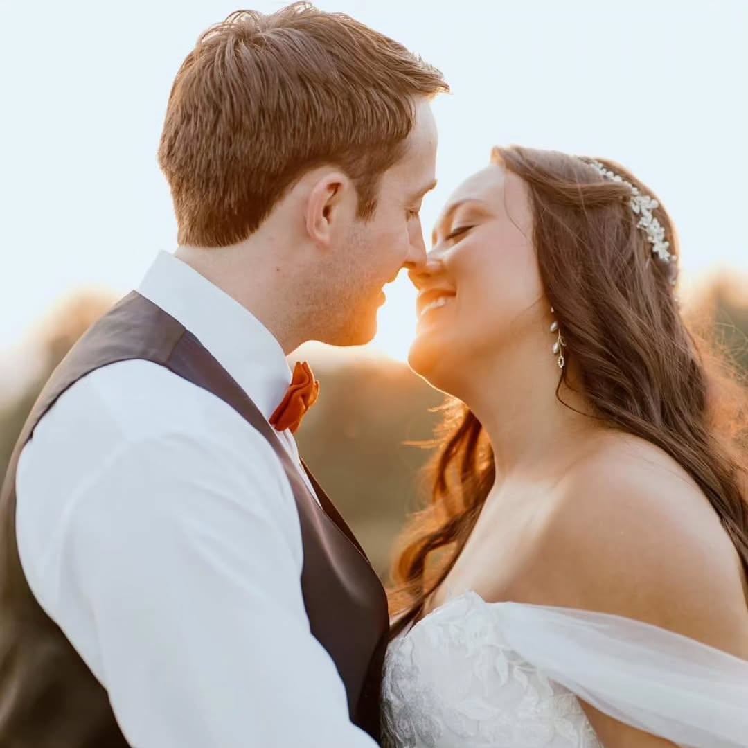 Kyle & Cassandra 8.19.23
One of our favorite parts of hosting is getting to know the bride and groom. These two were such a pleasure working with and their special day was a dream captured perfectly by @kinleegracephotography! Cheers to a lifetime of love, Kyle and Cassandra!
@cassdavis_29
Photography: @kinleegracephotography
Videography: @gregdempseyphoto
Florals: A Gathering of Flowers by Terri
Cake: @weddingcakesbymindy
DJ: @therealdjtoad
Catering: @baileyfamilycatering
Makeup: @morganrenaehairandmakeup
Hair: Meleigha Gabbard