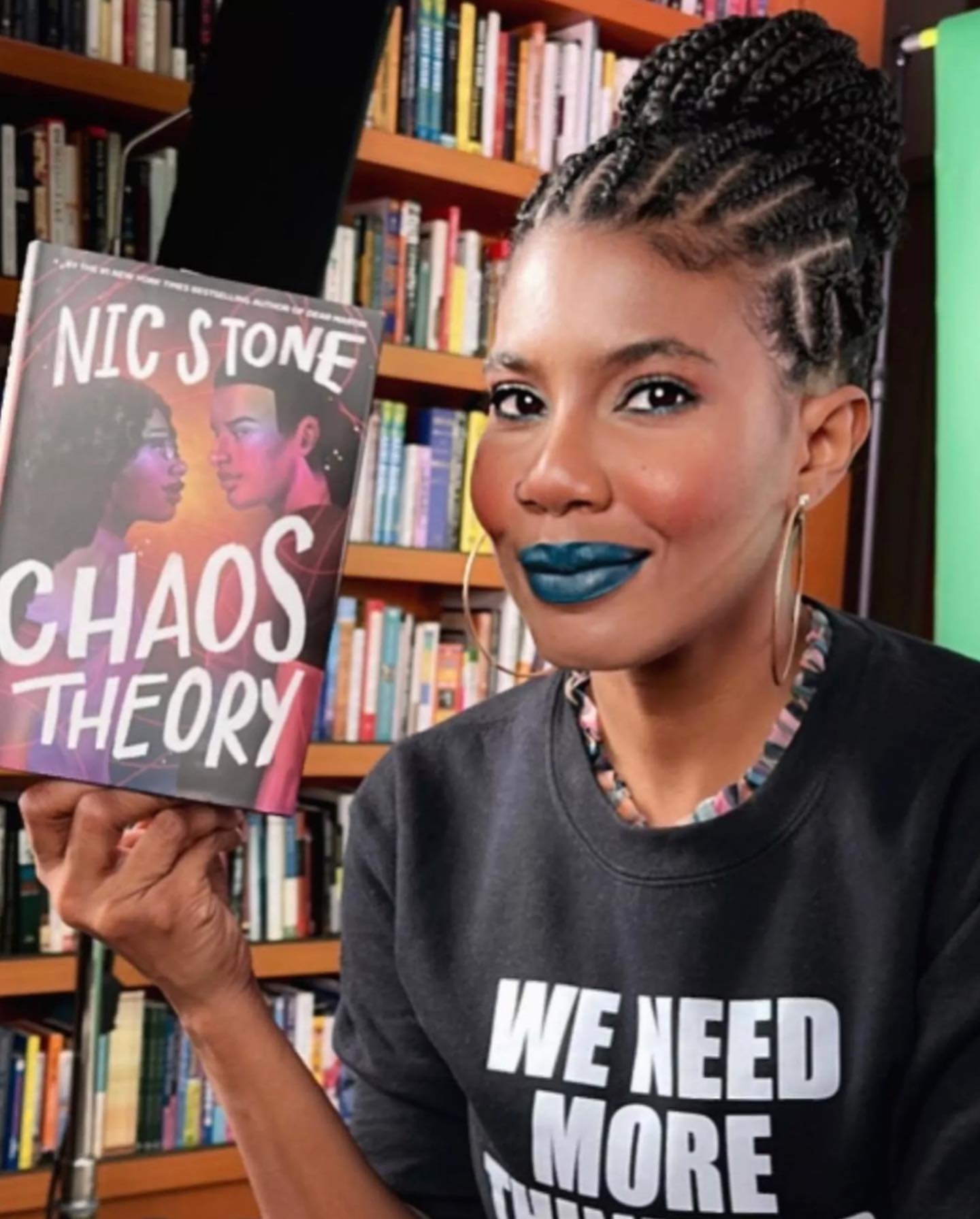 Let’s talk about Nic Stone! This Atlanta peach is the author of multiple books including the award-winning novel, Dear Martin. She is fun, fierce, and fashionable and you should definitely follow her @nicstone because she is the #absolutequeenofhashtags👑 #nicstoneauthor #readyalit
🍑 📚❤️