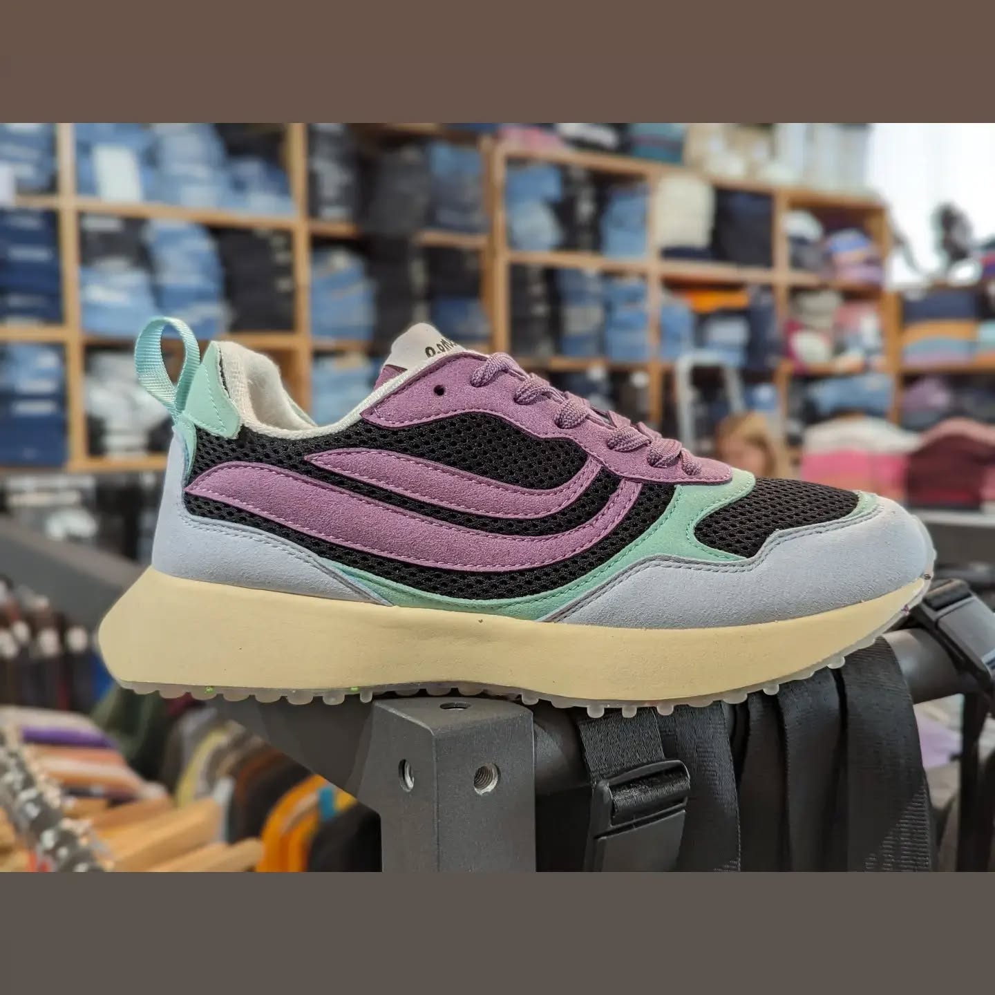 ☀️New Genesis Shoes☀️
#sneaker #fashionstore #fairfashion #slowfashion #heidelberg #freudenhausheidelberg #recycle #plöck