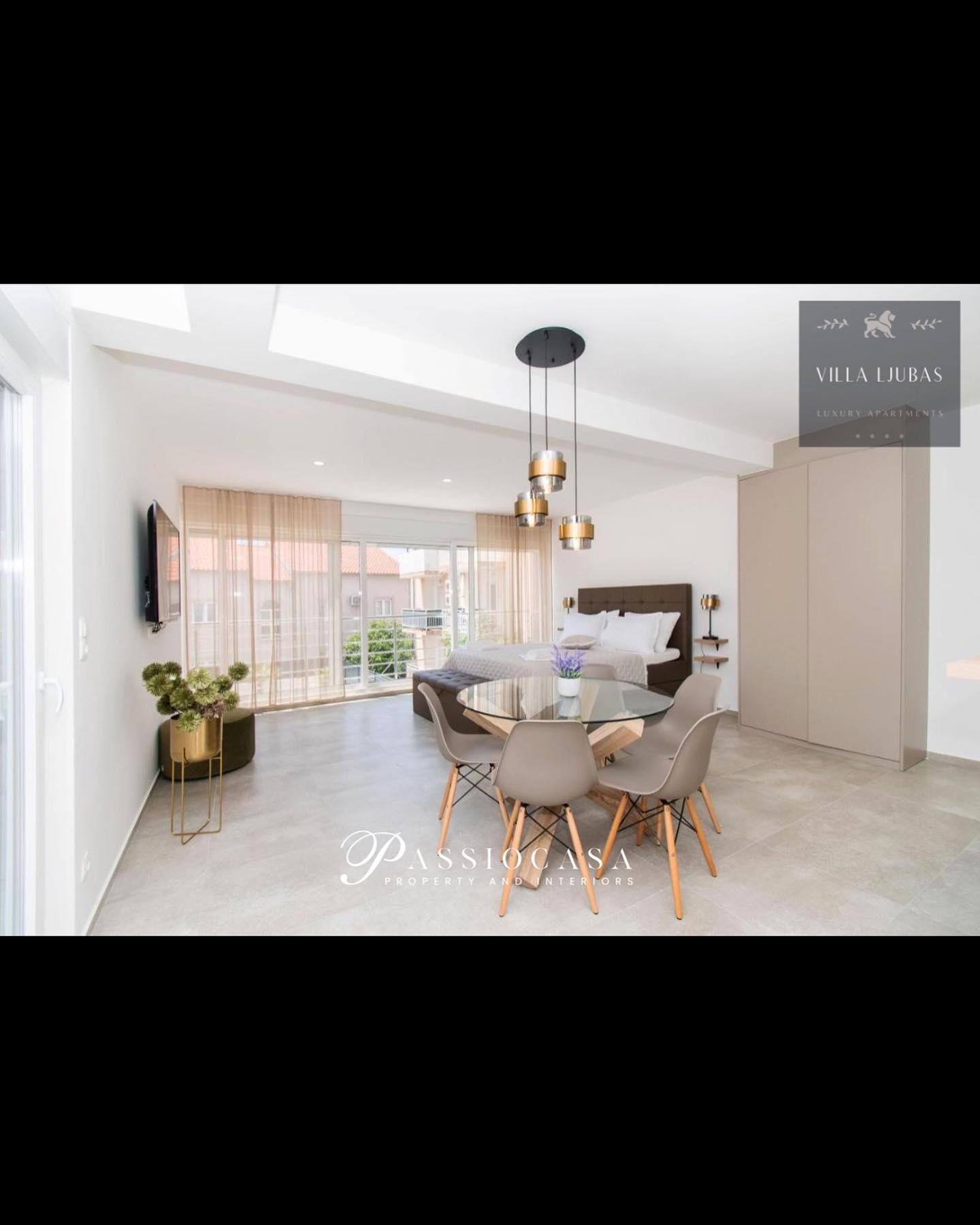 Villa Ljubas im kroatischen Dalmatien.
Vom Grundriss-Entwurf bis zur Umsetzung durften wir diese wunderschöne Villa projektieren, designen und umsetzen, stets dem Budget und den gegebenen Möglichkeiten entsprechend.
#villaljubas #croatia #dalmatia #villa #innendesign #architektur #project #interiordesign #concept #living #inneneinrichtung #neubau #konzept #farbkonzept #materialkonzept #passion #leidenschaft #homestyling #homes #immobilien #realestate #immobilienverkauf #immobilienvermietung #immobilienvermittlung #welovewhatwedo