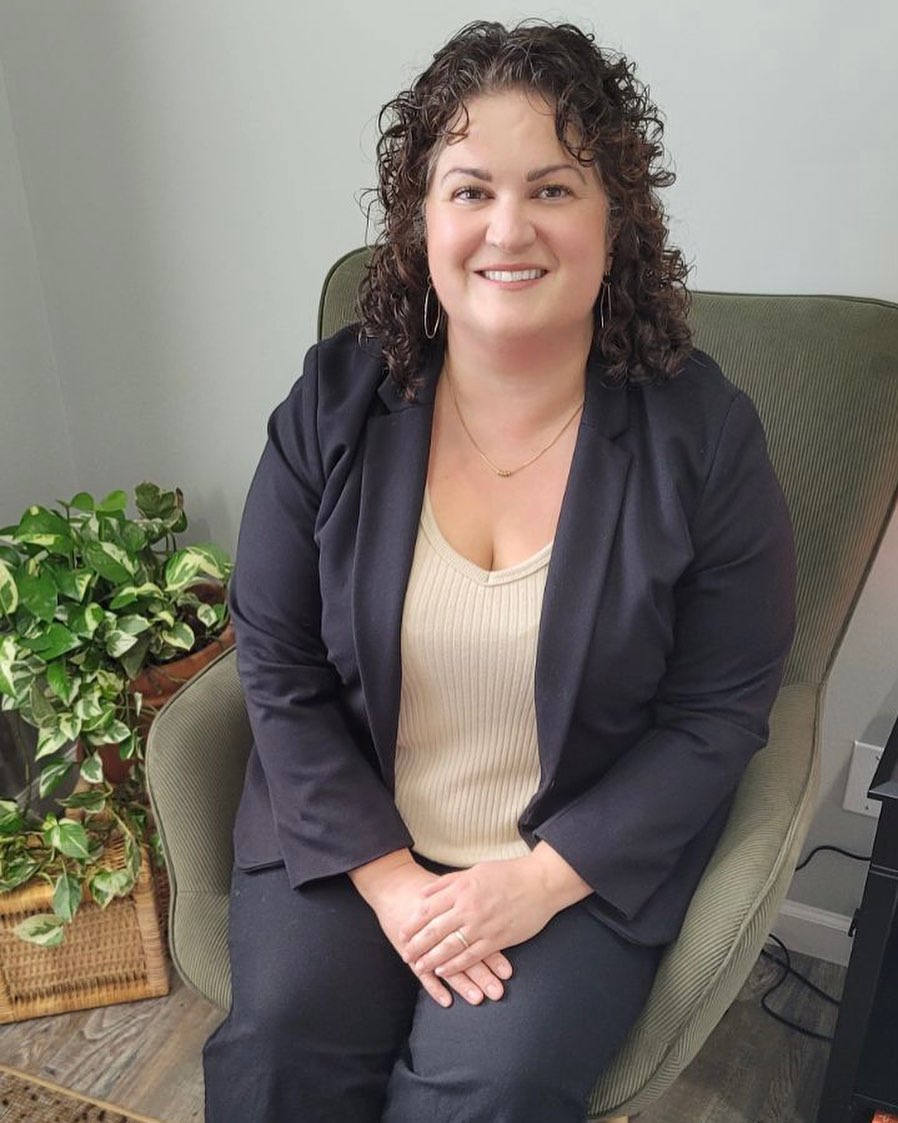 •C O N S U L T •
When you're considering a new counsellor, it can be daunting to think you're booking for a full session without really knowing them. That's why I offer 20 minute complimentary consultations! I find this time can provide a helpful back and forth conversation so you can head into a session with confidence about the therapeutic fit.✨
.
.
#counselling #canadiancounsellor #registeredclinicalcounsellor #victoriabc #pnwcounsellor #counsellingpractice #individualcounselling #bcacc #ccpa #RCC #counsellor #colwoodcounsellor #colwood #backtobackchiro #westshorecounsellor #therapist #westshorechamberofcommerce