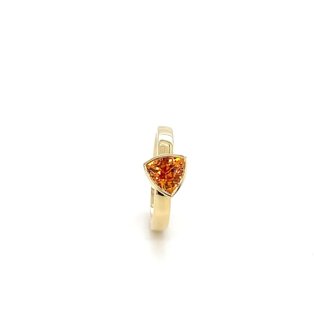 🔺
Trillion Mandarin Garnet 1.75 Carats This gemstone with its astonishing Orange, embodies the essence of elegance and grace. This design creates an interplay of sleek shapes and lines with a focus on subtle details.
💼
I’m spending less time on insta this year, but I’ve still been working on some fun projects. Some of my clients inspired me with their wishes, which resulted in some awesome designs.
💬
Most of them have a good story and a deeper meaning. -Honorable- how to add special themes to my designs.
👨🏭
I spent a lot of time developing new things, such as learning to listen to my -feelings- trusting my intuition and learning to interpret them. This is like discovering my inner wisdom.
🧘
I have basicly les distractions en at the same time do a lot different kind of (new) things. This created lot’s off space and insights Through which I can broaden my horizon and progress. I learned how much profit I’ll get from just: - do absolutely nothing today - Just had the day for myself, recharge, I choose not to make plans,
I had a date with nature…
🏄♂️
My goal is to (co)create endless opportunities for a durable future and limitless comfort for great ideas. Like surfing the waves in these rare changeable times.
💫
I wish the best for all of you and its a pleasure to be connected.
Sincerely,
Hidde
#mandaringarnet #ringspiration #handmadejewellery #jewelrydesign #customjewelry #modernjewelry #garnet #garnetgemstone #garnetjewellery #trilliongems #jewelrydesigner #lovegold #fashionjewelry #instajewelry #jeweler #jewelrymaking #jewelrygram #igjewelry #rings💍 #ateliersmeijsters
