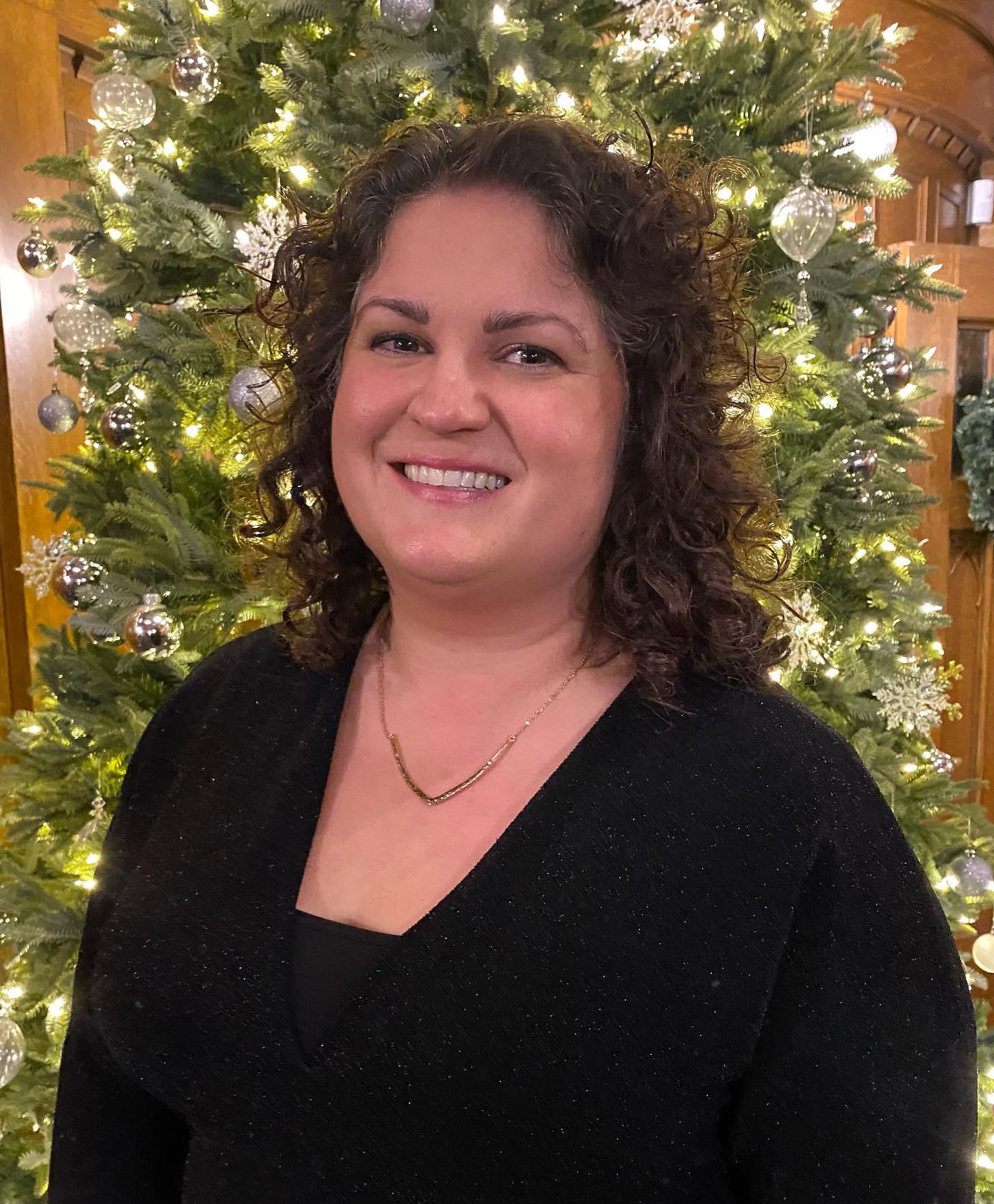 It's December 20th! 😅. How is everyone??
The holidays can be a great opportunity to connect with friends and family, but it can also be a month with an unreasonable amount of pressure & social obligations! If you can, take some time now to identify and record what you will need to stay calm and happy (aka - download a podcast to listen to when shopping, a reminder a glass of ice water helps, a mantra that empowers you, a friend you can text for some moral support, a few favourite meditations saved on Insight Timer...). We often know what we need when calm, but when stressed it can be hard to remember (and instead we may snap at others!).
So keep the list nearby or saved on your phone because you deserve an enjoyable holiday season & I wish that for you 🥰🎄🌟.
.
.
#counselling #canadiancounsellor #registeredclinicalcounsellor #victoriabc #pnwcounsellor #counsellingpractice #individualcounselling #bcacc #ccpa #RCC #counsellor #colwoodcounsellor #colwood #backtobackchiro #westshorecounsellor #therapist #westshorechamberofcommerce
#holidays2023 #christmas #survivingtheholidays #counseling #counsellinghelps #victoriabccounselling #victoriabccounsellor #dvscounselling