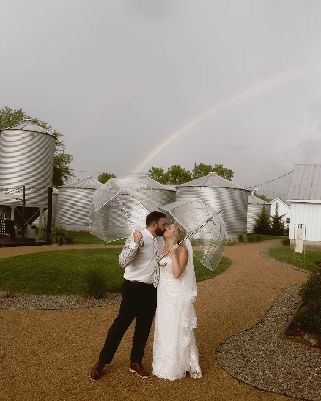 ✨️✨️ Come visit the farm this evening from 4- 7 pm! There will be light refreshments, treats, coffee from @reddrumroastingco and coordinators on site. Meet @mikayladeiters.photography who we have teamed up with for our photography giveaway too. Wander the grounds, visualize our outdoor event space and enjoy nature!
Also, had to share this sweet moment captured by @thecitruscollection . Just a few weeks out from our first wedding of the season celebrating Alex & Lindsay... and just when we thought it couldn't be anymore beautiful, a rainbow graced their special day and made it that much more memorable. It also served as a gentle reminder of why we are here at the farm and do what we do. ✨️✨️
Jeremiah 29:11