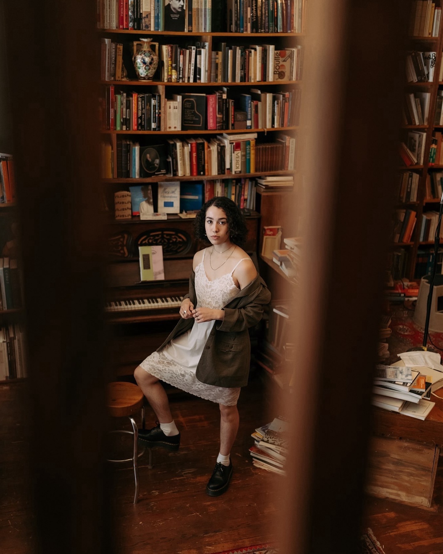 Off of my brief posting hiatus to show you these rad book store pictures of @tessa.rosenau
They were another of my giveaway winners from last year and wanted a session that felt like them. Couldn’t be happier with how these turned out and thrilled I got to work with Tessa for a second time!!📚