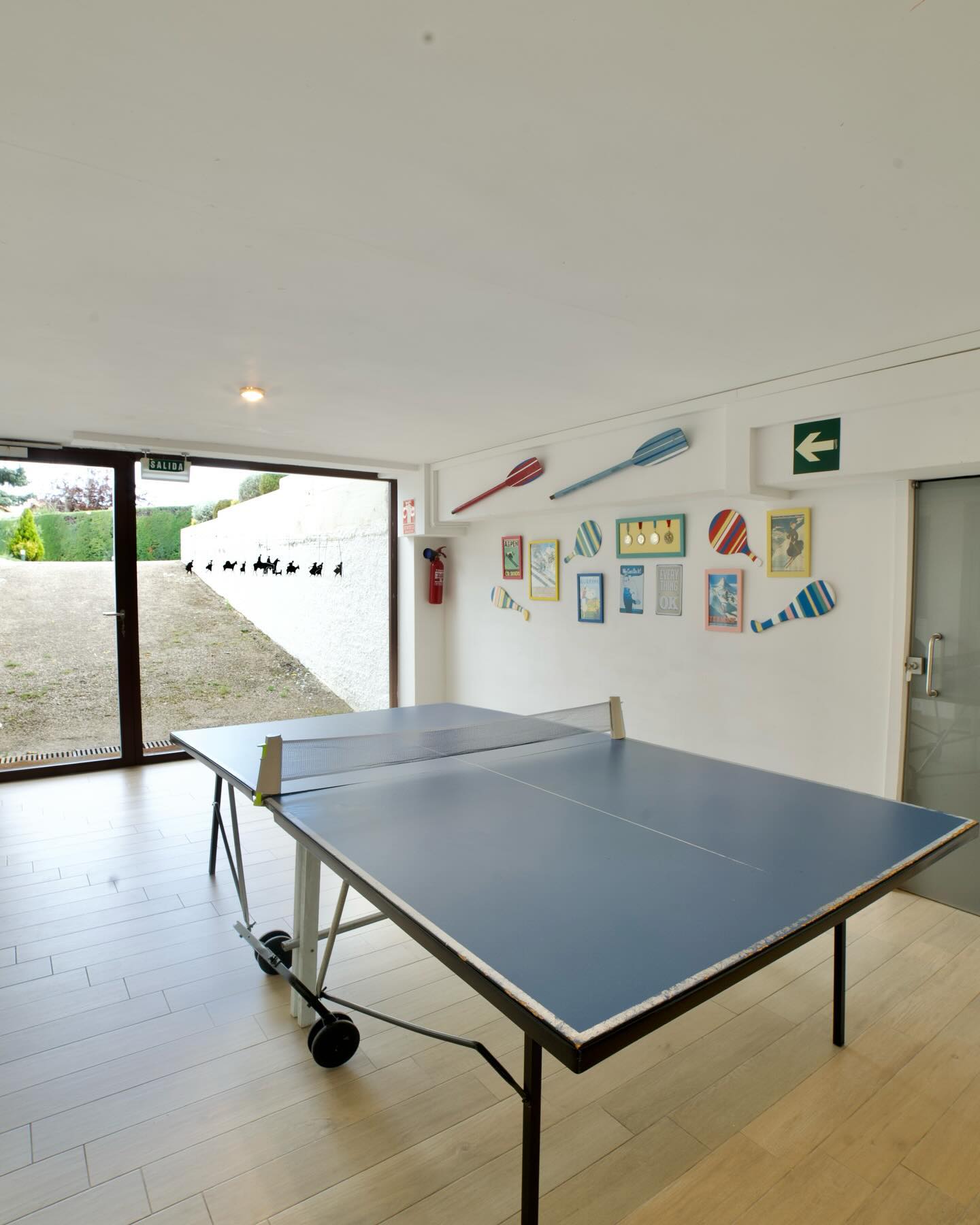 🏓 Echa un vistazo a nuestra sala de juegos con una mesa de ping pong. ¡Perfecta para torneos y risas aseguradas!
📞 ¡Reserva ahora y vive una experiencia inolvidable con nosotros!
#CasaRural #Muruzabal #VacacionesRurales #Escapada #SalaDeJuegos #PingPong #Diversión #Familia #Amigos #AventuraRural