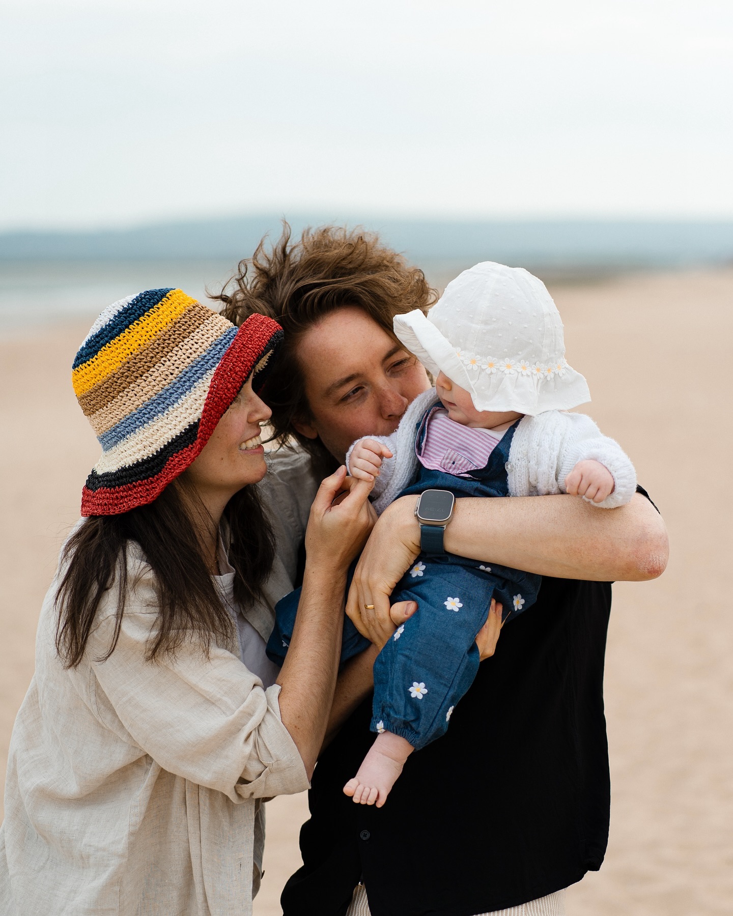 Family beach shoot with Nick, Anna & Violet.
It was great to photograph you guys in such a chilled spot, and where the light is always incredible. 🙌🏻
Taking bookings now!
#photoshoot #familyshoot #memoriesforlife
#beachshoot #freelance #youngfamiily #sea #sandbanksbeach #summer