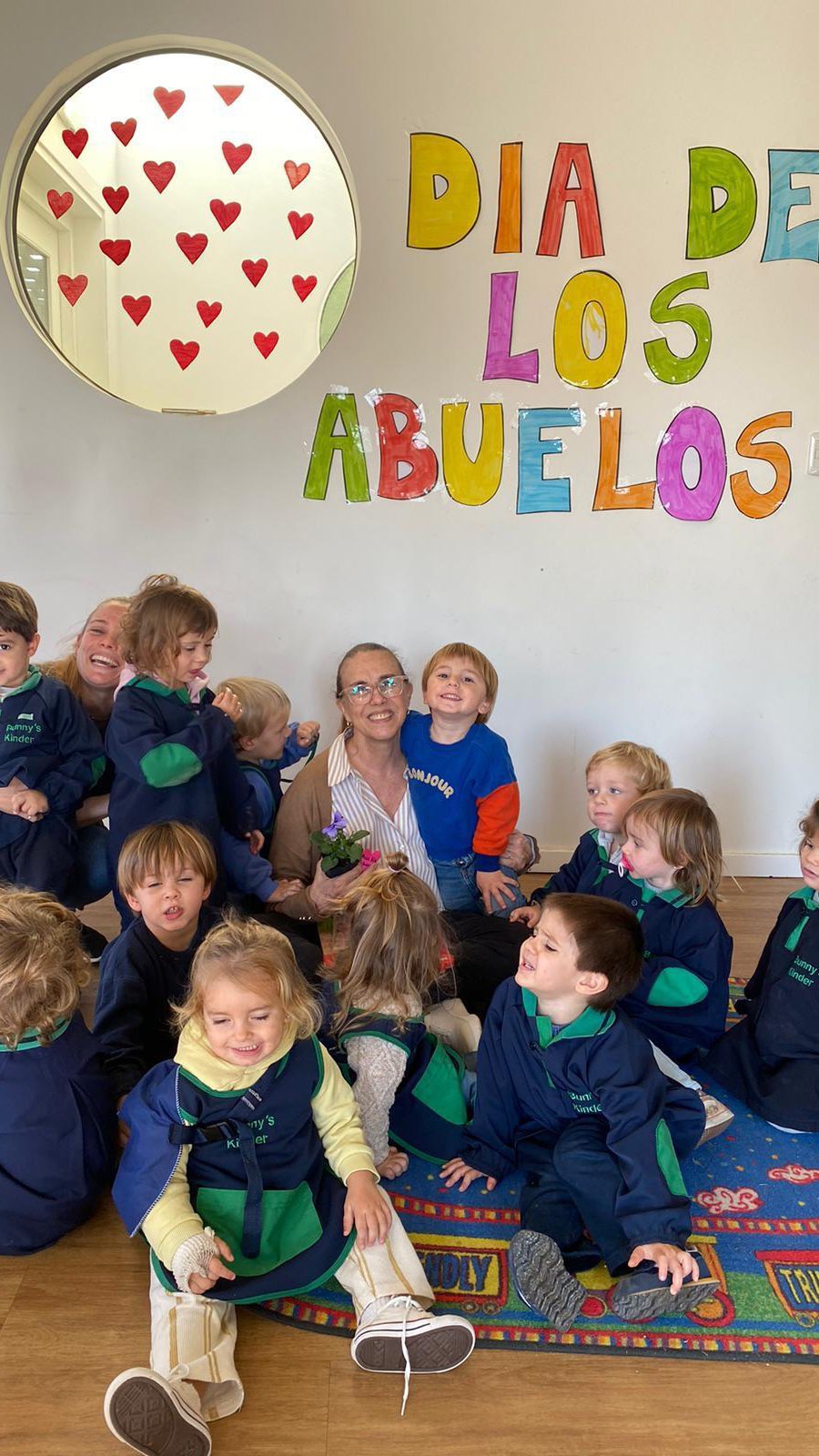 Feliz día queridos abuelitos!