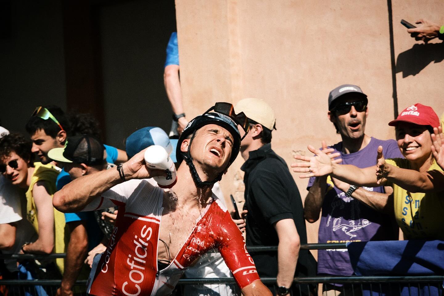 A hot day in the saddle of stage 2 of the @letourdefrance
