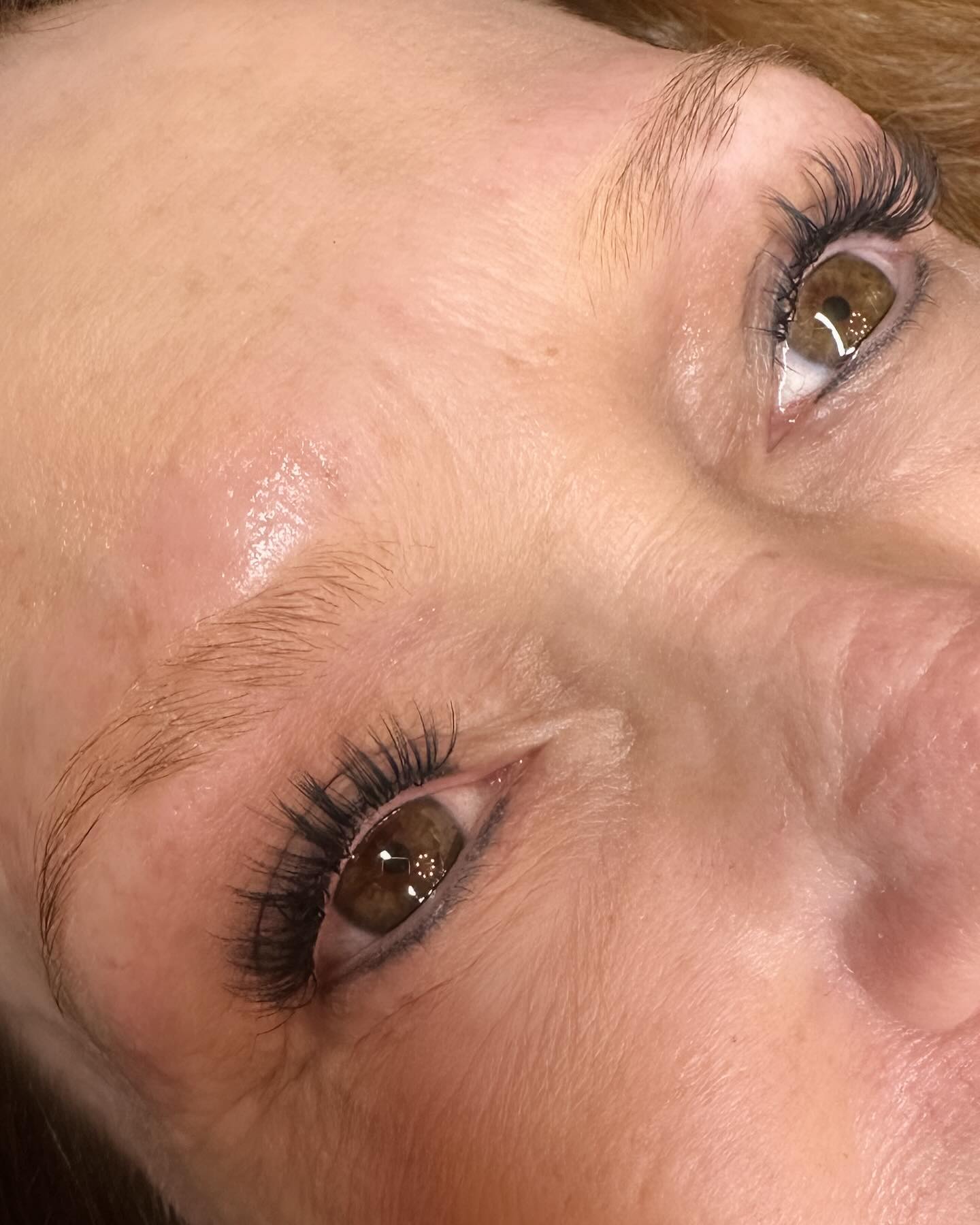 If you desire a very natural look, then the “wet look” is for you.
#lash #lashextensions #volumelashes #volume #wetlook #wetlooklashes💧 #lashes #summervibes #scottsdale #entrepreneur #lashboss
