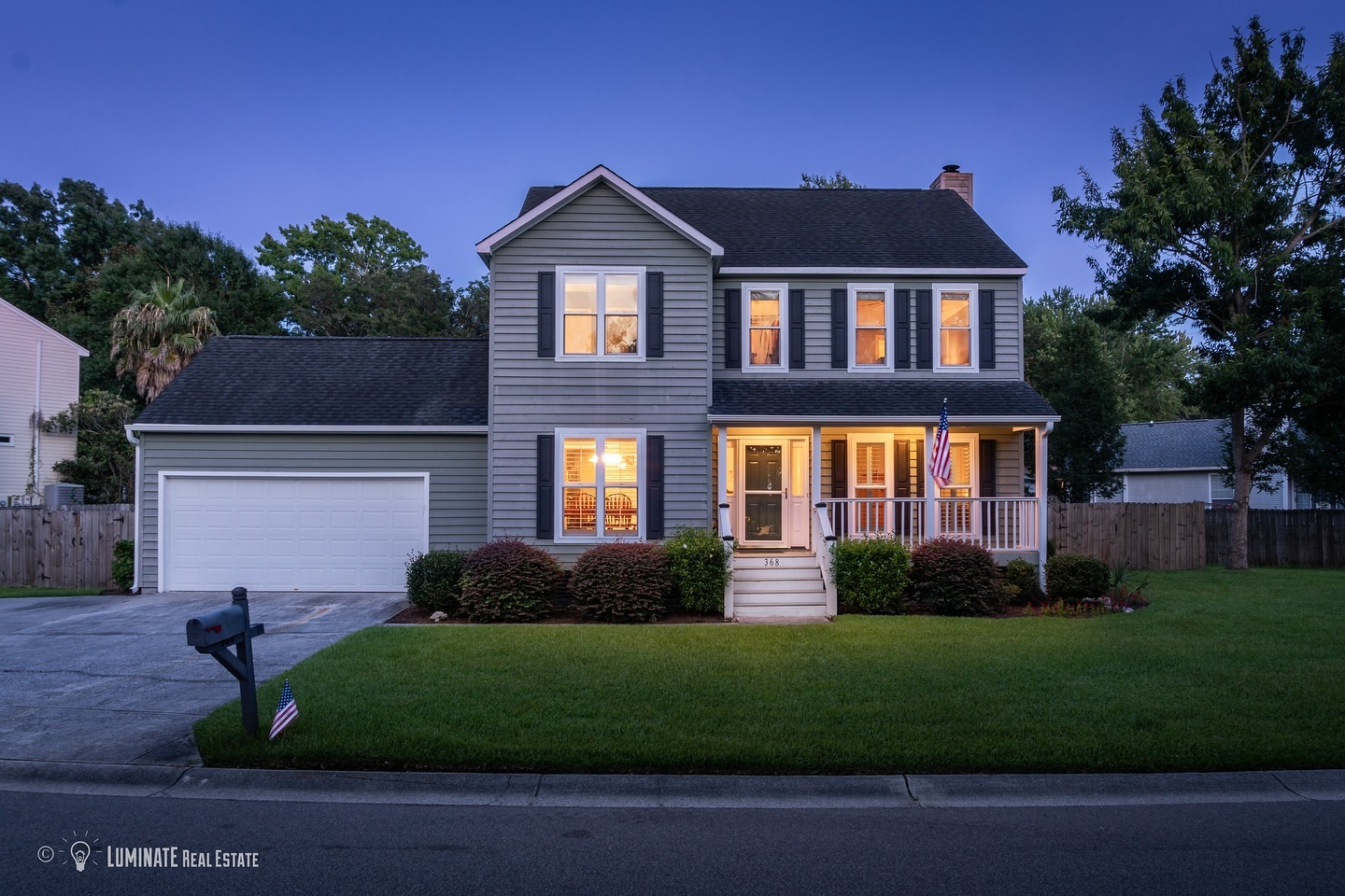 Looking to live in the well-established and charming neighborhood of Longpoint in Mount Pleasant? Discover the potential and beauty of 368 Mount Royall Drive.
This well-built two-story traditional home with 4 bedrooms, 2.5 bathrooms, and a beautiful backyard perfect for entertaining. Enjoy the elegant Brazilian Walnut floors, a cozy living room with a fireplace, and a versatile front room that adapts to your needs. The open-concept kitchen is equipped with granite countertops, stainless steel appliances, and a bay window breakfast nook.
Upstairs, youāll find the primary suite with a tray ceiling, walk-in closet, and ensuite bathroom featuring a garden tub and dual sinks. The large back deck and patio offer the perfect setting for summer barbecues, and the fenced-in yard provides privacy and security.
Enjoy Longpointās fantastic amenities, including a pool, tennis/pickleball courts, and a playground. Plus, youāll be part of an excellent school district!
Donāt miss this opportunity to own a piece of Longpoint living. Schedule your showing today!
DM or comment for more details.
#mountpleasantliving #mountpleasantsc #mountpleasantrealestate