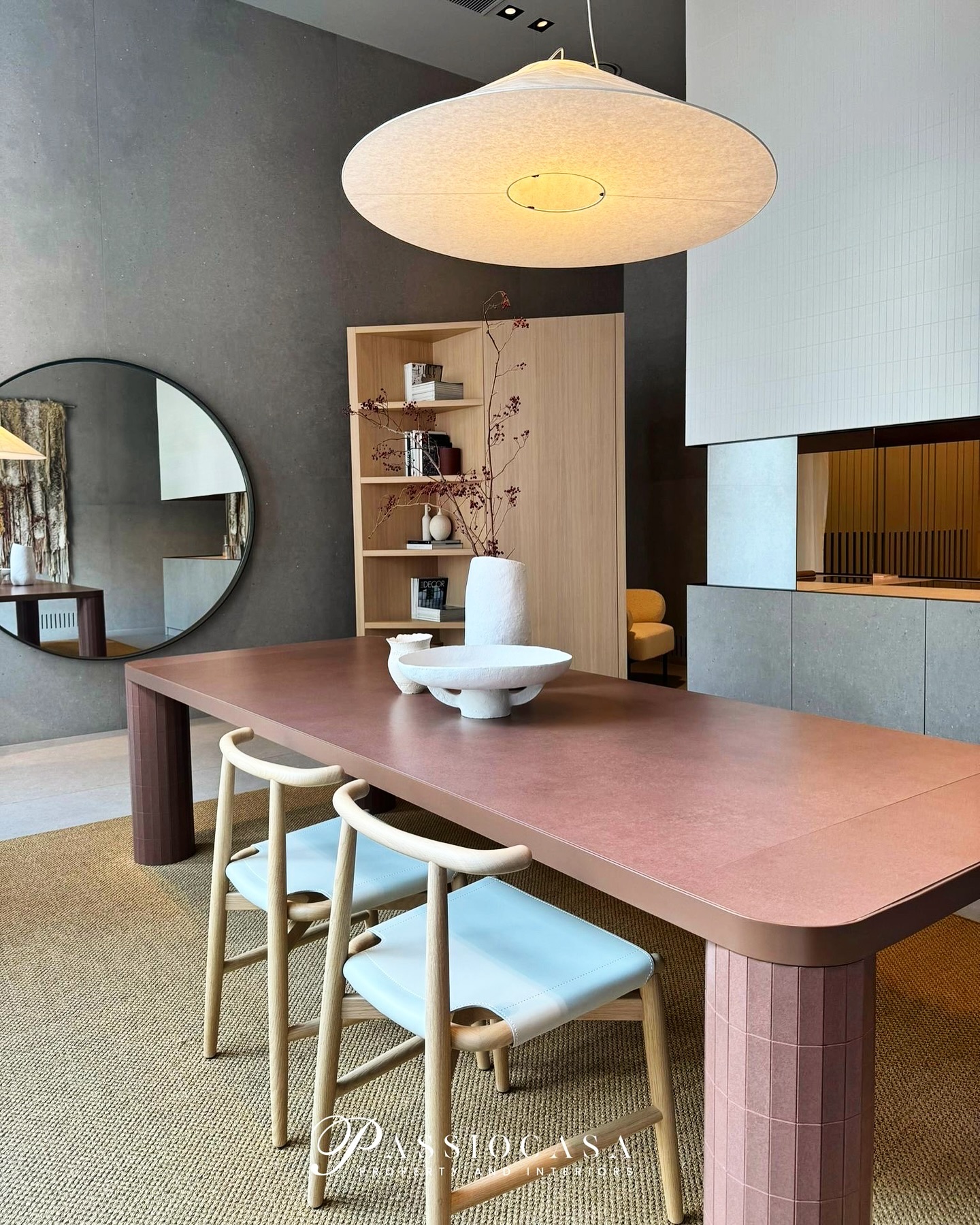 Die @italgraniti steht für Design mit nachhaltigen Oberflächen
Das Feinsteinzeug der Italgraniti Group zeichnet sich sowohl durch den Charme seiner Oberflächen als auch durch seine Nachhaltigkeit aus. Die perfekte Synergie von Design und Nachhaltigkeit ist das Ergebnis eines Produktionsprozesses, den die Gruppe ständig perfektioniert: eine Technologie, die bei gleicher Ästhetik optimierte Dicken für die verschiedenen Anwendungen bietet.
📍Milano
#passiocasa #passiocasainteriors #interior #innendesign #innenarchitektur #floors
#interiordesign #living #inneneinrichtung #umbau #neubau #konzept #farbkonzept #materialkonzept #switzerland #mallorca #milano #passion #leidenschaft #homestyling #homes #welovewhatwedo