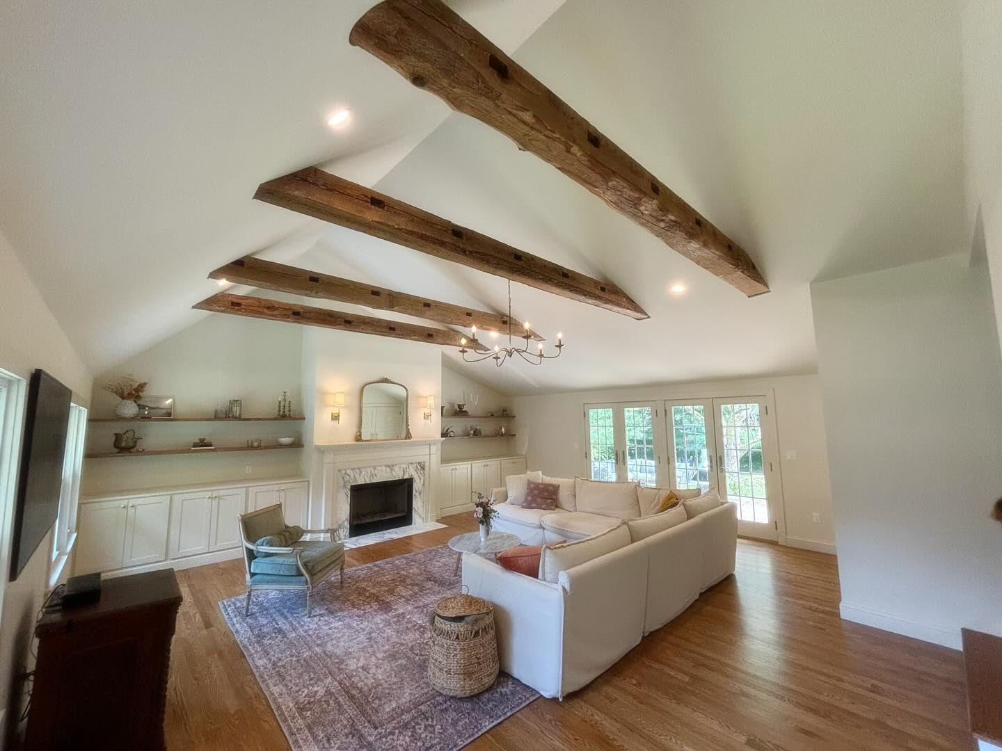 Completed great room.
We converted this customers den/garage into a beautiful new great room with reclaimed beams, french doors, custom built ins and new fireplace. ๐ฅ
Swipe for before pics.
Beams from @reclaimedcreationsllc
#HudsonValleyContractor
#HudsonValleyCarpenter
#HudsonValleyContractors
#DutchessCountyContractor
#DutchessCountyCarpenter
#HudsonValleyHomes
#homeremodel
#homeimprovement #ulstercountyny #ulstercountycontractors #dutchesscountyny