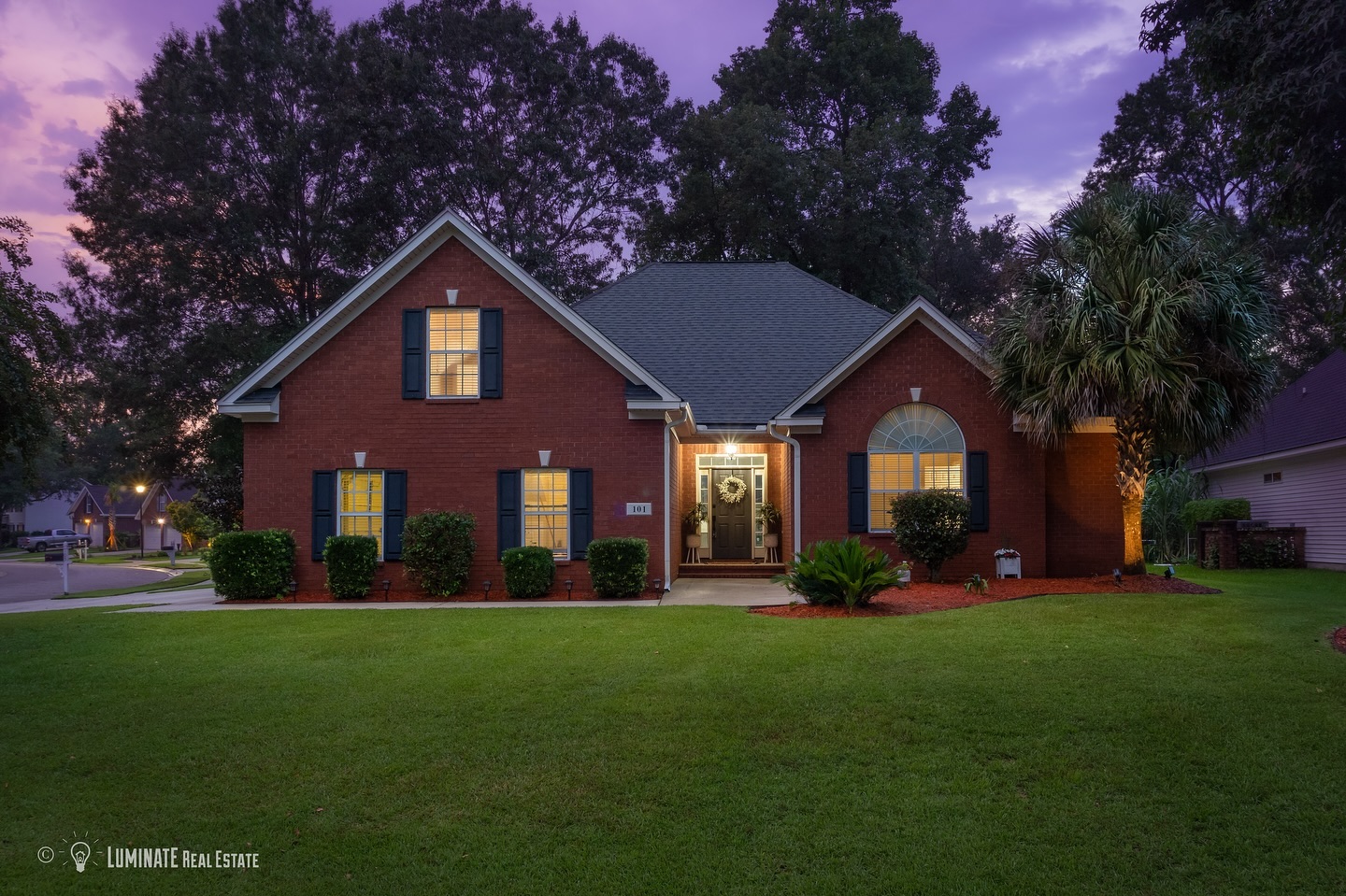 NOW AVAILABLEāSituated on a generous corner lot in a cul-de-sac, 101 Tyne Court is sure to impress any passerby. This beautifully maintained home, set on a meticulously landscaped lot, showcases an impressive array of features within its 2,340 square foot, mostly single-floor planā3 bedrooms, 3.5 bathrooms, and an upstairs bonus room.
Living in Crowfield Plantation means enjoying a variety of amenities, including the Crowfield Golf Club (membership required), a clubhouse, 40 scenic ponds, a lake, 4 swimming pools, 16 miles of hiking and biking trails, two tennis/pickleball courts, and RV/boat storage available for an additional cost.
Donāt miss this opportunity to own a beautiful home in a beautiful subsection of The Hamlets of Crowfield! Schedule your private viewing today.
DM or comment for more details. Or check our link-in-bio.
#goosecreek #goosecreekhomes #crowfieldplantation #goosecreekrealtor