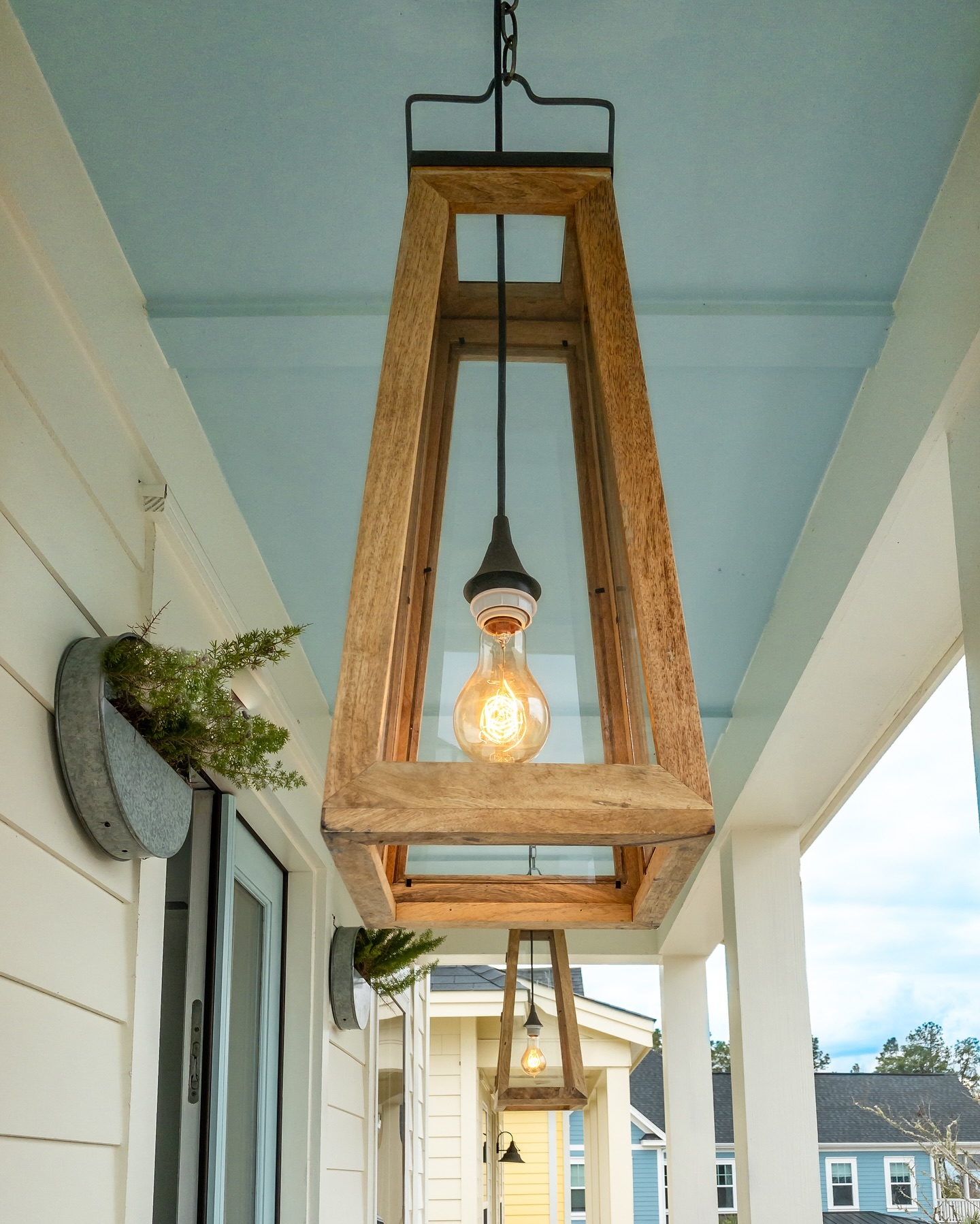 š” Light Bulb Education 101
Choosing the right light bulb can make all the difference in how your home looks and feels! š ⨠Hereās a quick guide to help you navigate the world of light bulbs:
š§ Bulb Construction:
1ļøā£ Incandescent: The classic choice for many lamps, these bulbs work with standard dimmer switches and come in various shapes. They typically last up to 2,000 hours.
2ļøā£ LED: The most energy-efficient option available today! These ālight-emitting diodesā can last up to 50,000 hours and come in a wide range of color temperatures.
š§© Bulb Bases:
1ļøā£ E26: The medium, or standard, base. Perfect for most household lighting fixtures.
2ļøā£ E12: The candelabra base, ideal for smaller fixtures like chandeliers.
šØ Light Color:
1ļøā£ Warm White (2600K - 3000K): The standard color of incandescent bulbs, offering a cozy, soft glow. Perfect for creating a warm atmosphere in your living spaces.
2ļøā£ Cool White (3000K - 5000K): Bright and bluish white, ideal for task lighting or kitchens where you need clear visibility.
š Pro Tip: The color temperature of your bulbs is measured on the Kelvin scale. Lower temperatures bring warmer, yellower light, while higher temperatures provide cooler, brighter light. For a soft, inviting glow, we love a Warm White color temperature around 2700K.
Donāt forget to save this post for future reference!
#homelighting #lightingtips #realestatetips #lightbulbguide #homedecor