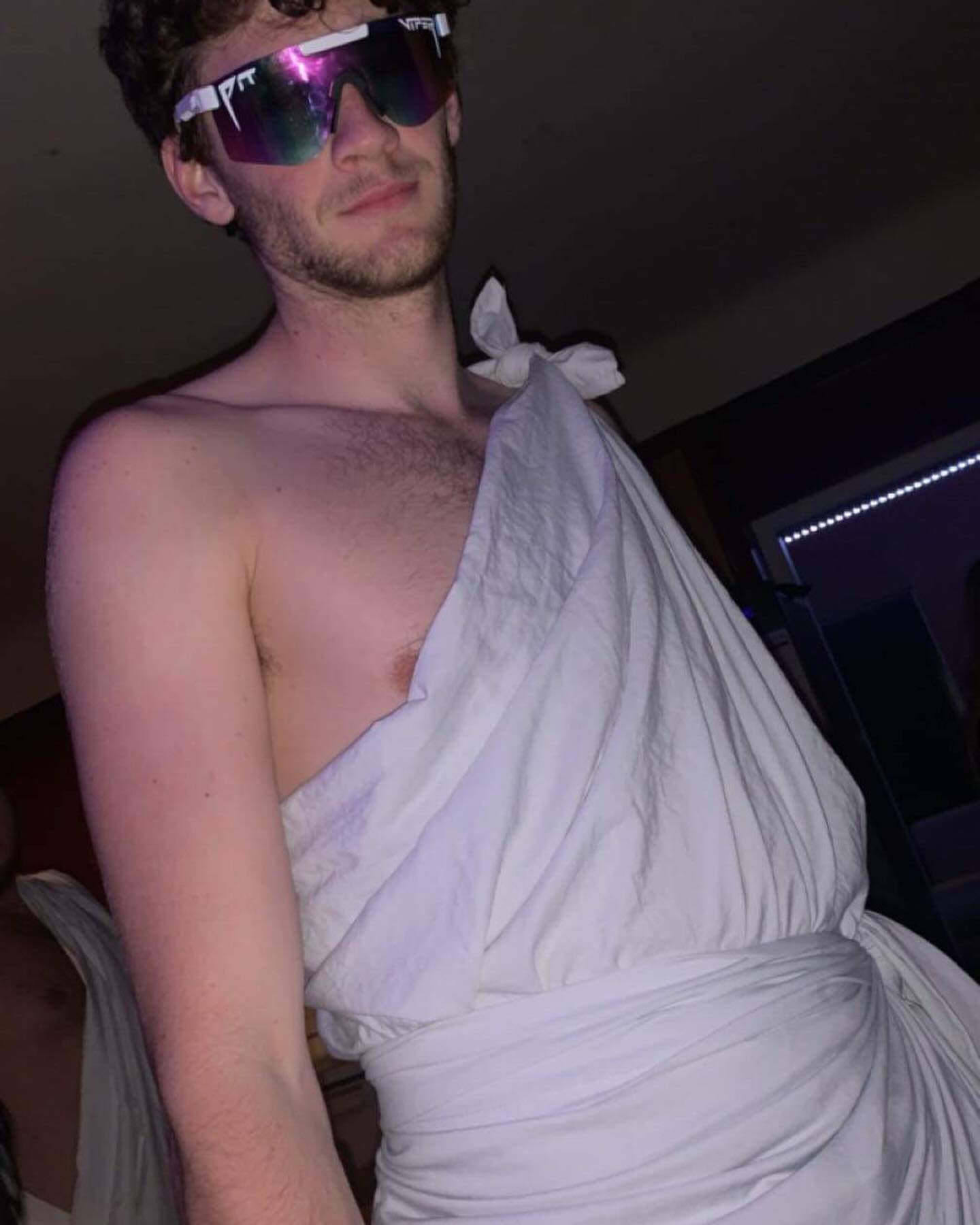 Happy birthday to our Rush Chair and Head of Philanthropy, Brother Connor Cooper! Have fun celebrating🎂