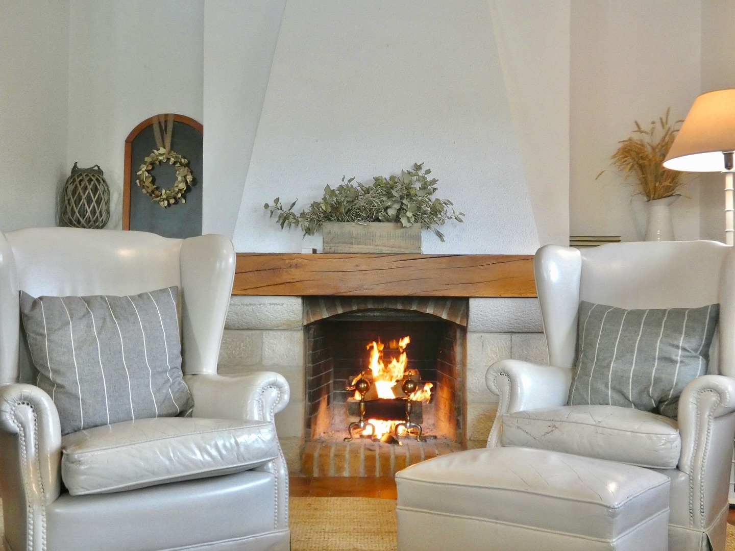 Prepárate para disfrutar de la temporada más acogedora del año en nuestra casa rural! Disfruta de los colores cálidos, el aire fresco y la tranquilidad del campo.🍂
#Otoño #CasaRural #Relax #Naturaleza