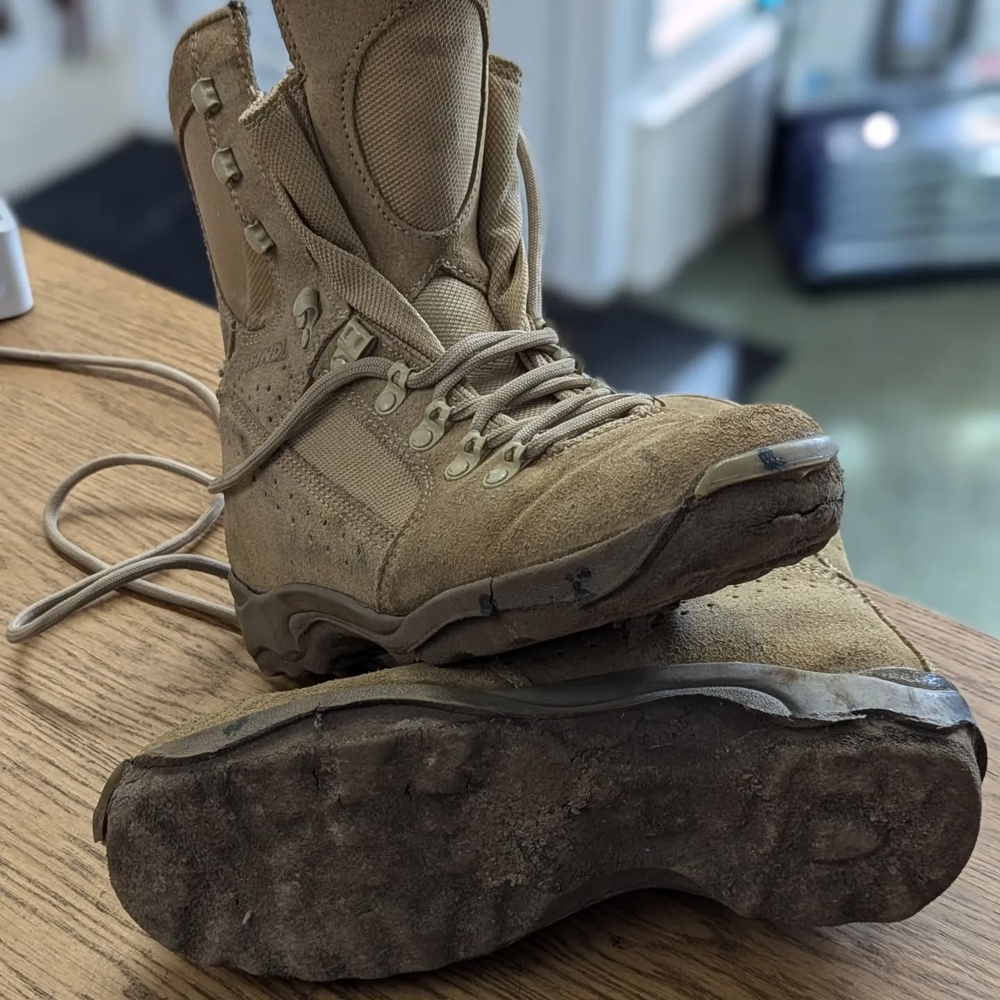 Another project done
Original sole on these meindls had perished. So we stripped the boot back and fitted the Vibram Bristol cup sole
Love how the colour looks on this pair
#meindl #meindlboots #vibram #vibramrepair #cobbler #smallbusiness