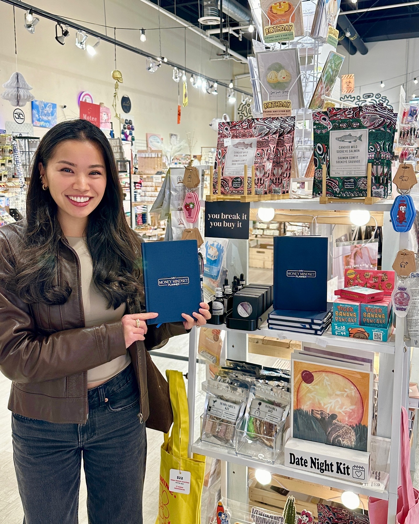 Writing down your goals significantly increases the likelihood achieving them ๐คญ... A dream of mine was to have @mymoneymindsetplanner sold in stores, and just a month after writing it down, itโs happening! You can now find My Money Mindset Planner at @shopmakers.ca in Guilford Mall. ๐