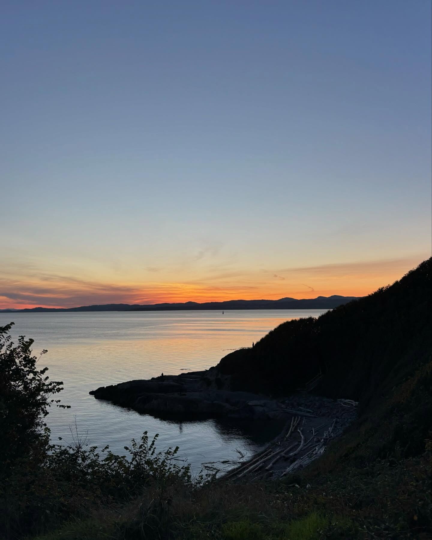 Remembering to listen to my body... to move or rest, to make music or hold silence, to connect or find solitude... In all things, holding myself gently and listening... Your body knows what it needs. Trust its wisdom ❤️