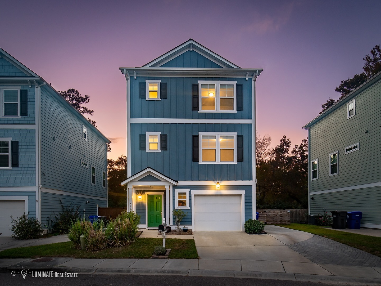 Just listed: 5121 Hyde Park Village Lane in Park Circle!
Looking for a home that combines modern style with functional design? This elevated Craftsman-style gem, built in 2019, could be the one. Located in the sought-after Villages of Hyde Park, this home offers Shaw luxury laminate hardwood floors, an open-concept living area, and a spacious kitchen with granite countertops, subway tile backsplash, and stainless steel appliances.
š Highlights:
ā
Ground Floor: One-car garage, entry hallway, and a large unfinished bonus room ready for customizationāperfect for a home office, studio, or extra bedroom.
ā
Second Floor: Open-concept layout with a cozy living room, dining space, stylish kitchen, plus a bedroom and full bath.
ā
Third Floor: Primary suite with tray ceiling, dual vanities, and a walk-in closet that connects to the laundry room. Also features an additional bedroom with private bath.
Outdoor perks include a spacious back deck with mounted sail shades, a fenced backyard, and an extended parking pad. Positioned right across from a lush green space, itās a fantastic spot for pets and outdoor fun.
Situated in vibrant North Charlestonās Park Circle, youāll have easy access to downtown, parks, local shops, and diverse dining options. Experience the blend of historic charm and modern convenience in one of Charlestonās most walkable communities.
Ready to take a look? Drop a message to schedule a showing! Or check our link-in-bio. š©
