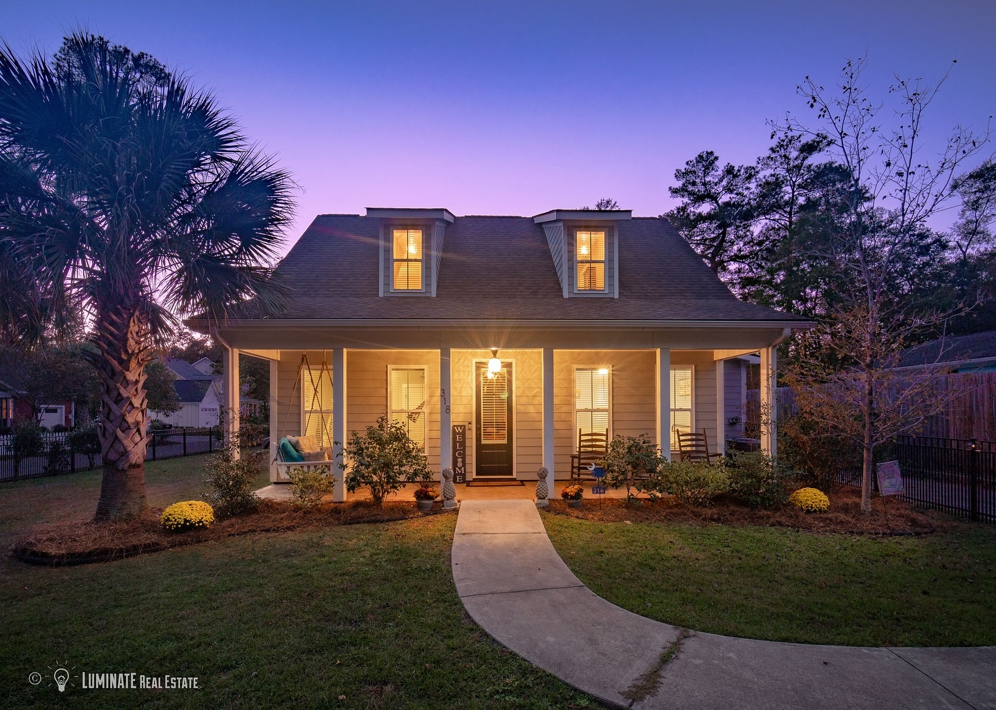 NOW AVAILABLEā318 Simmons Ave, where historic Summerville charm meets modern living! š³āØ This beautiful 4-bedroom, 3-bathroom home offers everything from a spacious layout and unique finishes to a backyard perfect for entertaining. Nestled on a 0.26-acre corner lot with no HOA, this property is just minutes from the vibrant heart of downtown Summerville. Check out the highlights below and imagine making this exceptional house your home!
⨠318 Simmons Ave Highlights āØ
š Prime Location >> Minutes from Summervilleās historic district, brimming with Southern charm and modern conveniences. Near boutique shops, cafes, seasonal festivals, and more!
š 4 Bedrooms | 3 Bathrooms >> Enjoy flexible spaces and a main-floor primary suite with French doors to the patio and a spa-like en-suite.
š³ 0.26-Acre Corner Lot >> NO HOA! Fully fenced with thoughtfully designed outdoor areas.
⨠Other Key Features:
ā
Front Porch Charm: Wood-grain concrete, haint blue ceiling, & a rope swing.
ā
Dual Driveways for extra parking
ā
Versatile Flex Room: Use as a dining room, office, studio, or playroom.
ā
Open Living Space: Perfect for entertaining with a reclaimed wood-trimmed kitchen.
ā
Unique Details: Plantation shutters (2024), whole-home vacuum system, and custom mounted TV cabinet.
š Backyard Escape:
ā
Play pool with artificial turf
ā
Childrenās play place
ā
Covered patio with privacy slats and haint blue ceiling
ā
Gas grill hook-up (Weber grill included!)
š Detached 2-Car Garage:
ā
Equipped with a workbench and storage
ā
Bonus room above the garage (250 sq. ft. not included in main home measurement) with a heating & cooling unit
DM or comment for more details. Or check our link-in-bio.