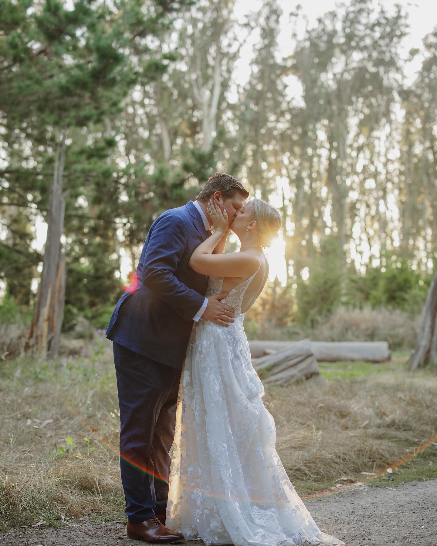 You are my sunshine ☀️
•
•
•
#presidiogolfcourse #sanfrancisco #sanfranciscowedding #weddingvenue #married #loveislove #bayareawedding #eventvenue #bestdayever