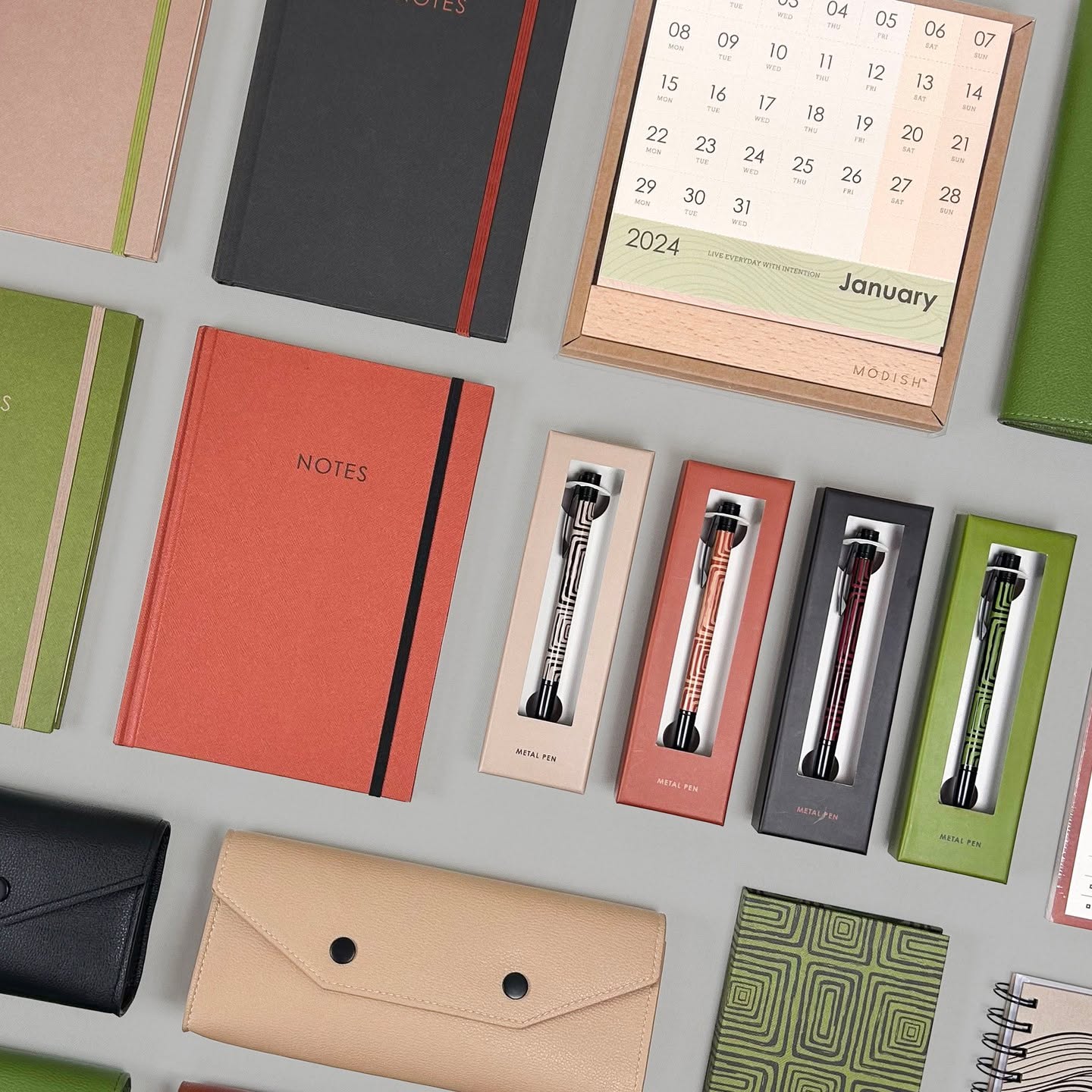 Redecorate your home office set up with our Modish monochromatic line of notebooks, pens, notepads and office accessories
#minimalism #monochromatic #stationery