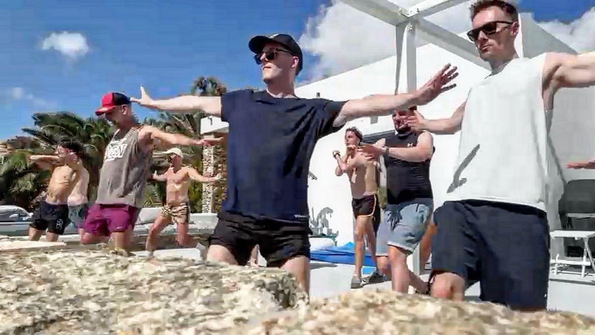 Dancing towards a new season ☀️😎
10 - 17 May 25 🪢 Naked Men Retreat
6-13 Sept 25 🧘 Gay Yoga and Fitness Retreat
13 - 20 Sept 25 🕺 Embodiment Self Esteem Retreat
🏳️🌈 mykonosactive retreats for gbt men
#mykonos #mykonosactive #gayretreat #gaytravel #gaymykonos #gayyoga #gayfitness #gaytantra #gaymykonos