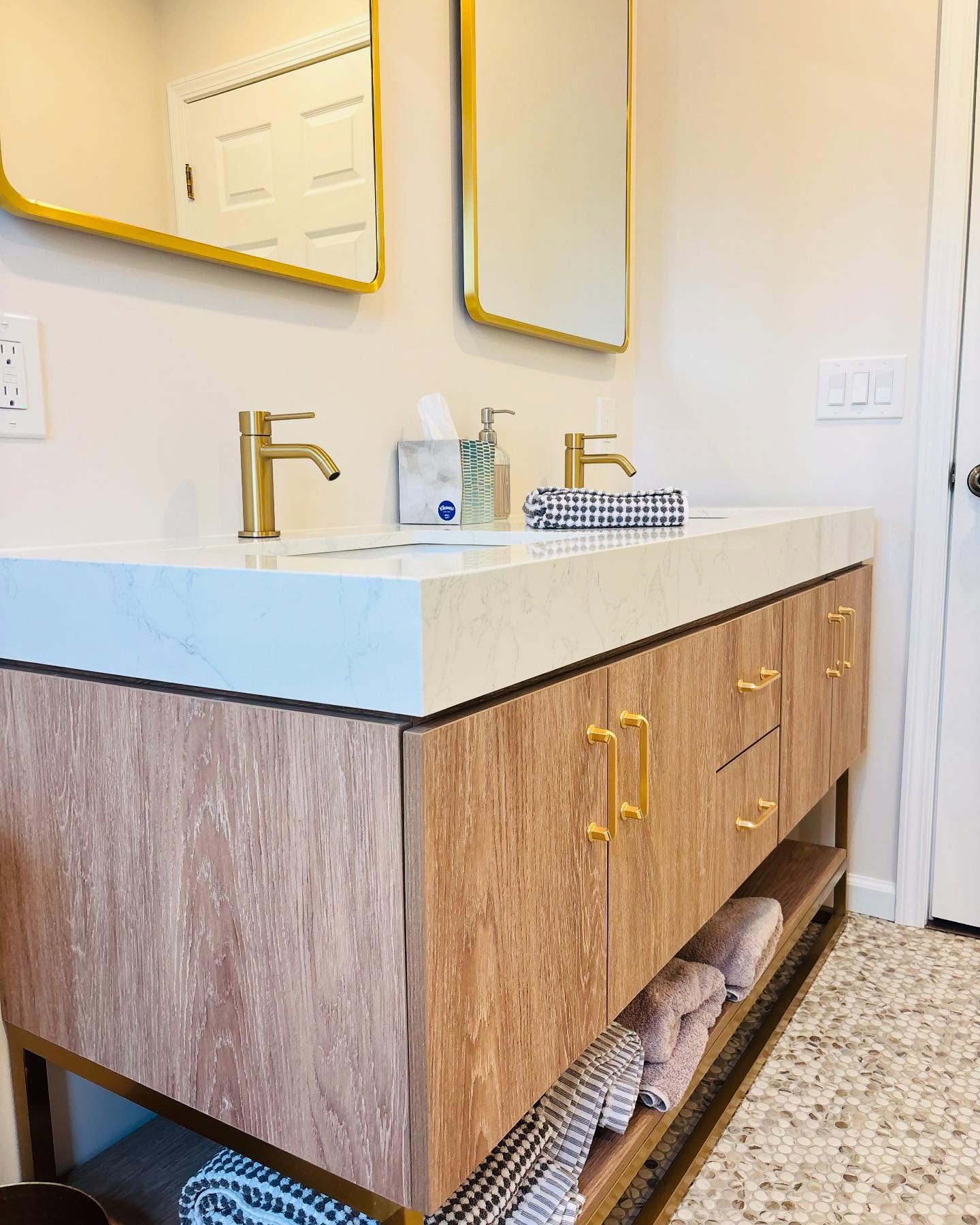 Detail photos of one of our most recent bathroom remodels
#homeremodel #BathroomRenovationGoals #hudsonvalleycontractors #hudsonvalleyhomes #dutchesscountycontractors #bathroomdesign #bathroomremodelingideas #bathroomremodel #bathroomreno