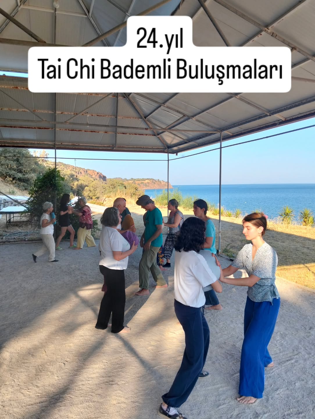 Tai Chi Bademli Buluşmaları, 24. yılımızda ve 4. günümüzdeyiz.
Hayır diyebilmek. Gerektiğinde itebilmek. İlişkilerde zor konu bu!
Tüm bu çalışmalar sırasında kaba güç kullanma yerine, doğru bağlantı ile işlevi yerine getirmek üzerine çalışıyoruz.
#hayırdiyebilmesanatı #taichichuan #tao #meditasyon