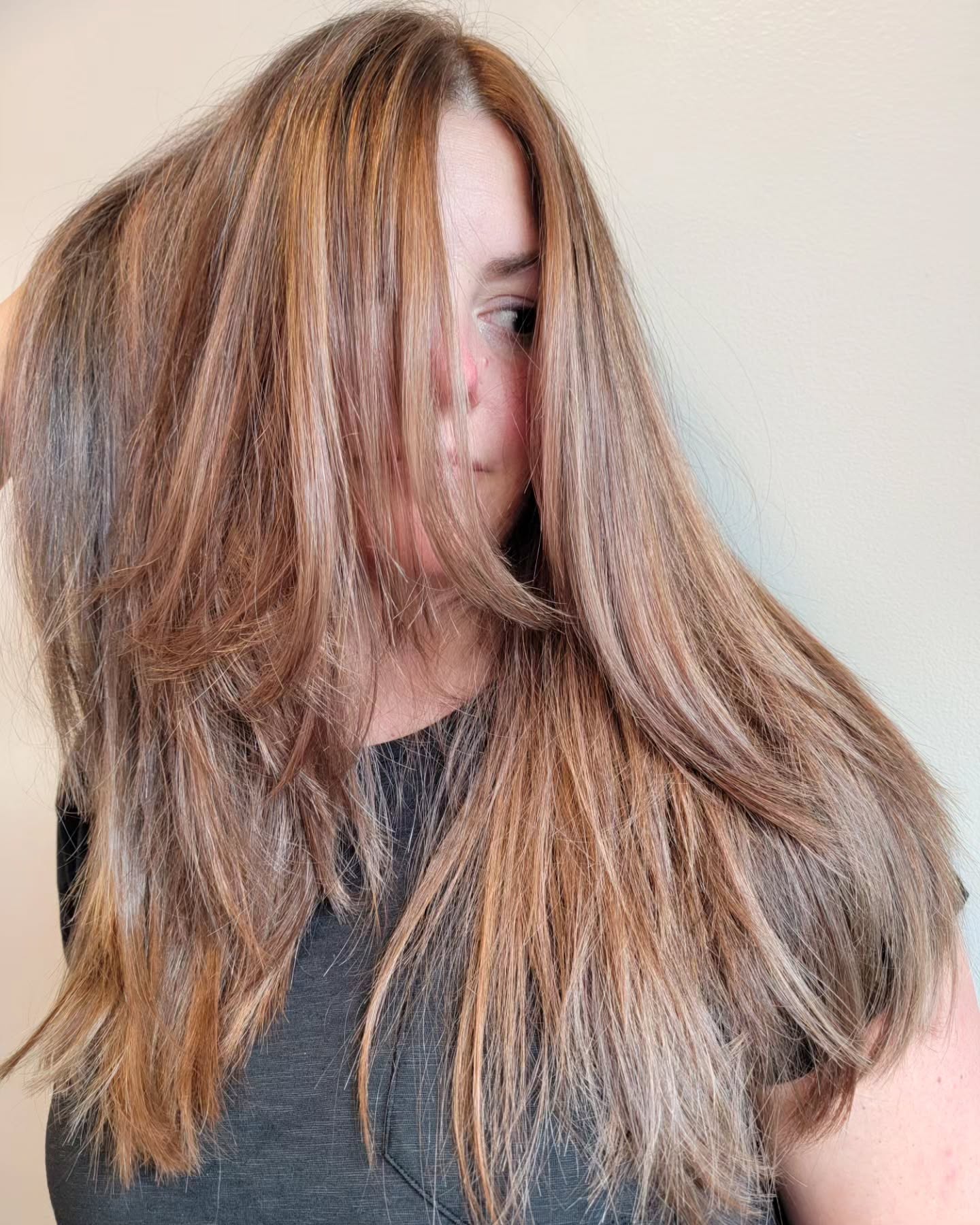 The coziest brunette 😍
.
.
.
.
.
.
#clthairstylist #monroehairstylist #indiantrailhairstylist #charlottevivids #monroehairsalon #indiantrailsalon #charlottesmallbusiness #indiantrailhair #indiantrailvivids #matthewssalon