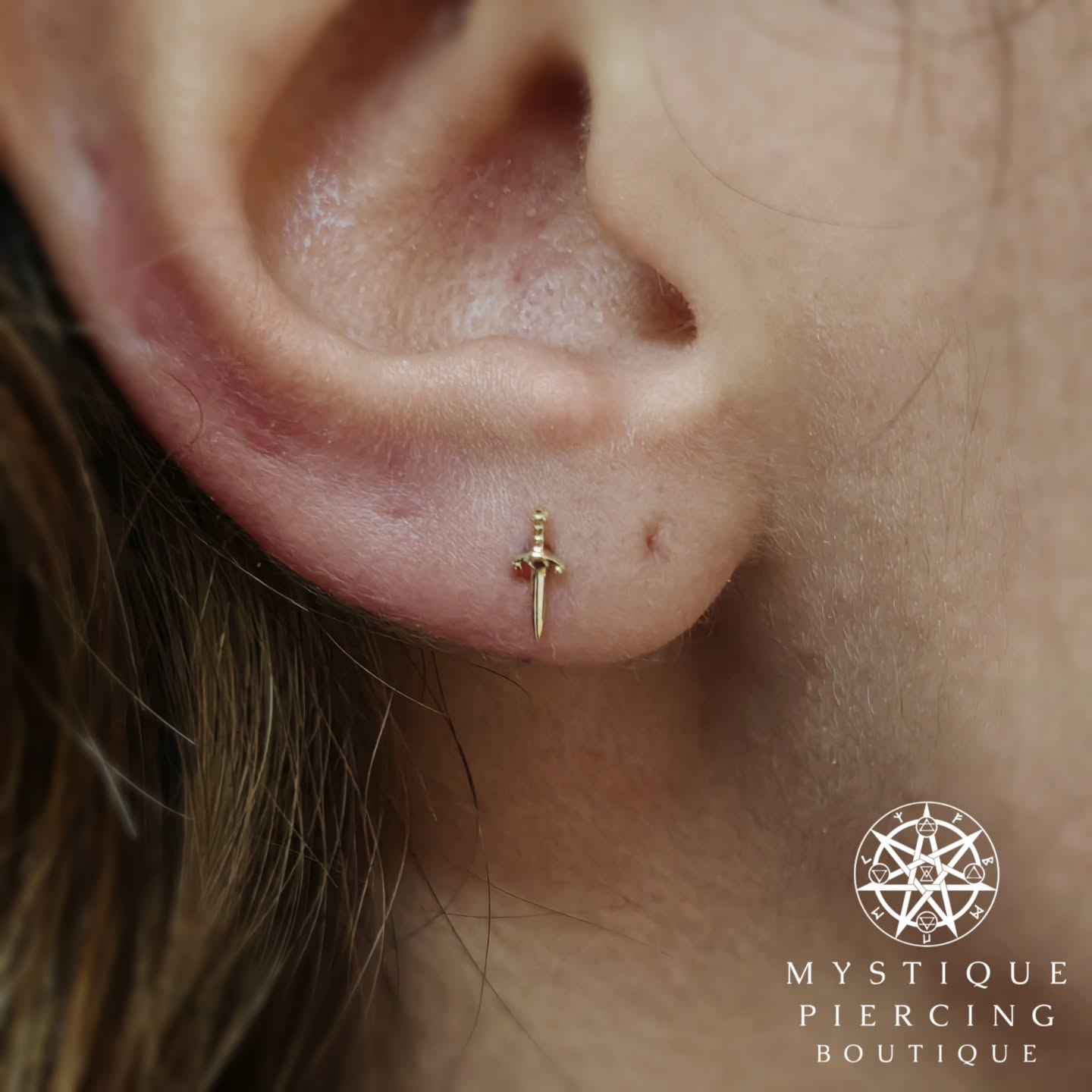 "Stick them with the pointy end"
@buddhajewelryofficial Sword looking sharp 🗡️