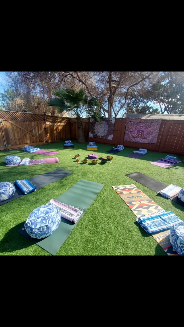 Co-creation & collaboration! 💫I'm so grateful I got to share Reiki for the Beautiful Mind Retreat and hold space with these incredible people!❤
Sharing the power of holistic medicine, healing, community, love and connection. 💞🙏@whitneymcfaddenmd @cacha.a @casasur_hacienda
#healingretreat #reikimasterteacher #reikihealing #sandiegoretreat #sandiegowellness #healingjourney #breathwork #soundbath #cacaoceremony #togetherness