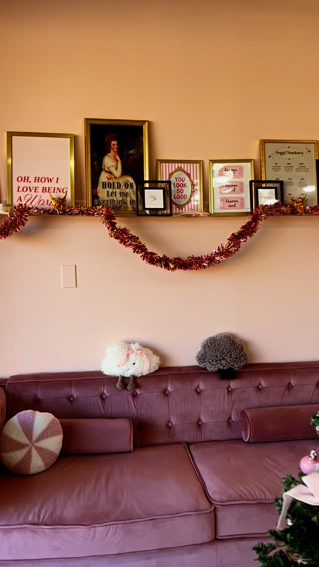 wishing you very happy holidays! 🧸🎀🎄❄️ thank you for a truly dreamy year- we’ll be out of the salon until the new year to recharge + prepare for an incredible 2025 ✨