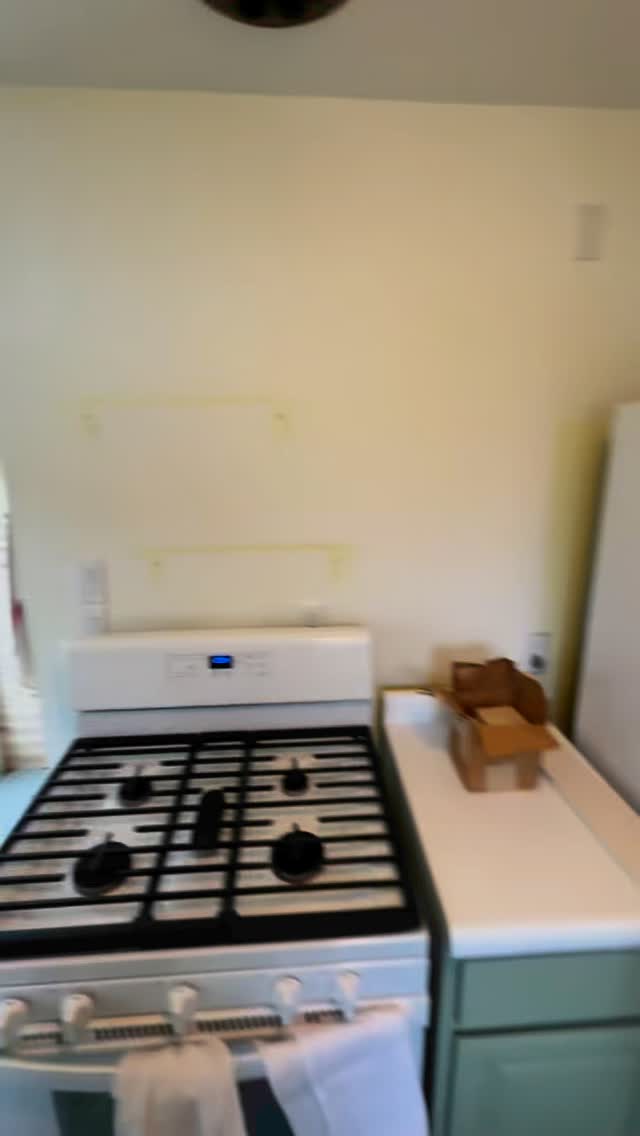 Thinking about giving your kitchen a fresh look? Whether it’s new cabinets, countertops, or a full makeover, we’re here to help bring your vision to life. Let’s create a space you’ll love!