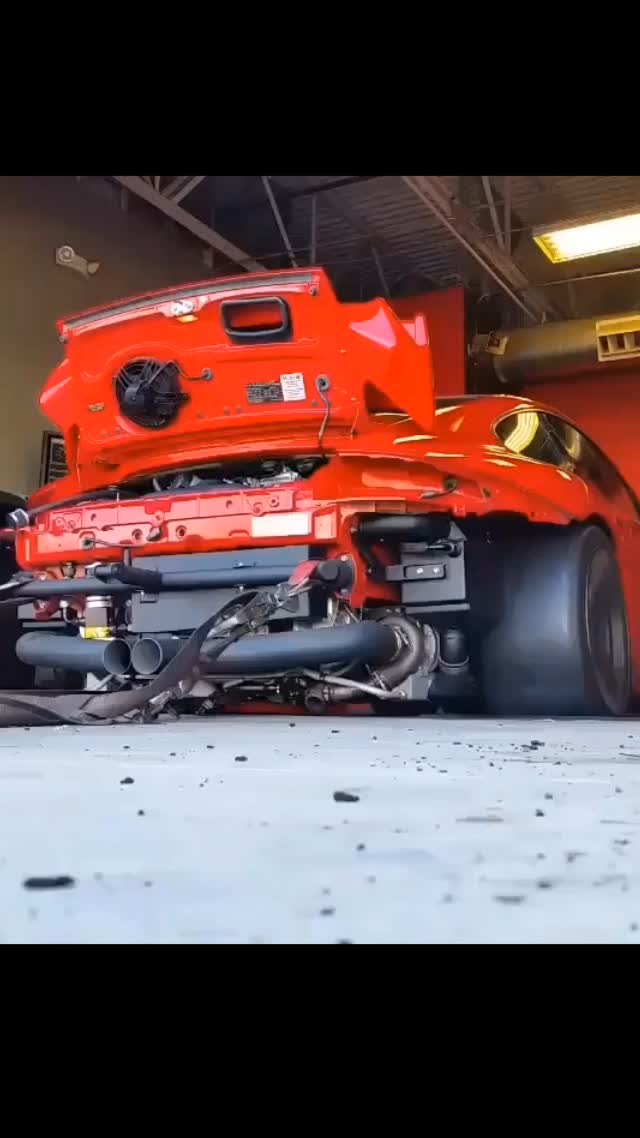 Board meeting on a Tuesday morning? Nope. Just a reel of some glorious Porsche noises. Here's 991, we built and tuned at our old facility.
Turn up the volume, but headphone users beware.
______
#evolutionmotorsports #evoms #porsche #mclaren #ferrari #lamborghini #tuning #performance #cars #vflow #rennlist #flat6 #flatsix #carrera #911 #996 #997 #991 #992 #turbo #gts #dyno #dynotest #boost #gt3 #gt3rs #gt2 #gt2rs