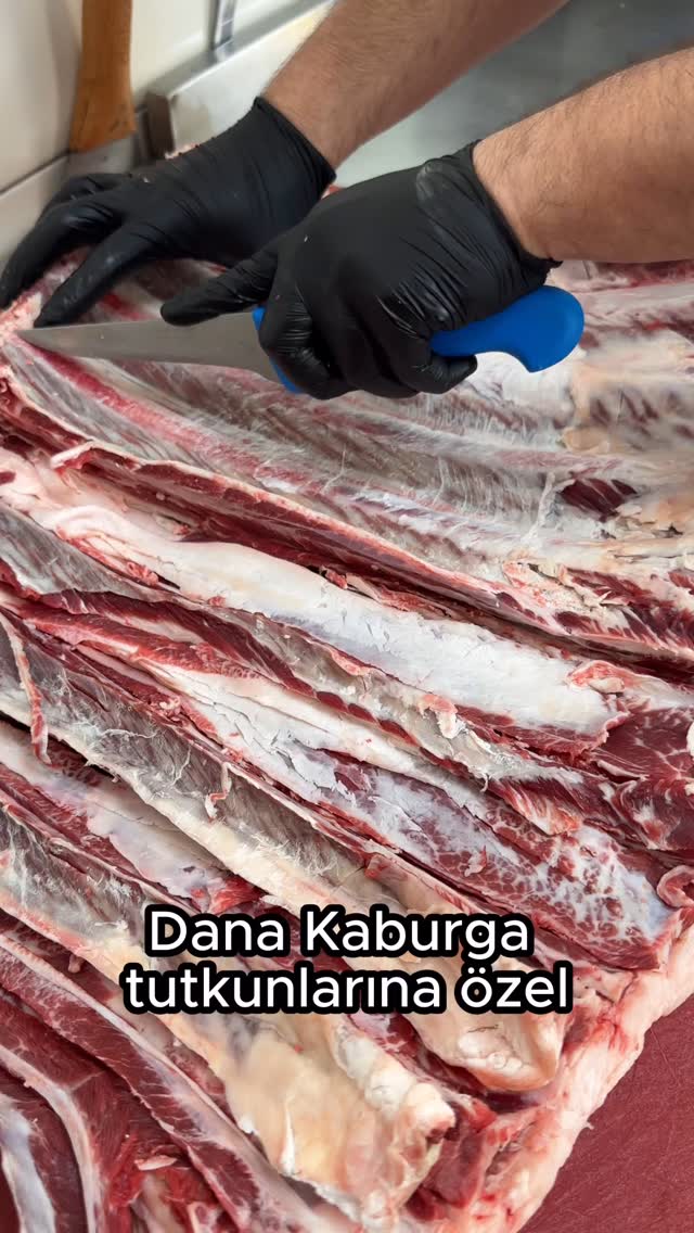 🥩 Dana Kaburga Tutkunlarına Özel! En Lezzetli ve Sulu Kaburga Tiryaki Gıda Kasap’ta! 🔥
Dana kaburga , kemiğe yakın olduğu için mükemmel bir lezzet ve yumuşak doku sunar! 🍖🔥 Fırında, tandırda, ızgarada ya da mangalda pişirildiğinde lokum gibi dağılmış bu eşsiz lezzet, et severlerin favorisi olmaya devam ediyor.
✅ %100 Yerli ve Günlük Kesim
✅ Özel Dinlendirilmiş, Sulu ve Yumuşak Et
✅ Fırında, Tencerede, Mangalda Mükemmel Sonuç
✅ Kemikten Ayrılan, Ağızda Dağılan Doku
💯 En iyi dana kaburga nereden alınır? Tiryaki Gıda Kasap & Şarküteri , kaliteli, taze ve lezzet garantili dana kaburgayı sofralarınıza sunuyor.
🔥Uzun pişirme süresine değecek efsane lezzet!
🥩 Protein deposu, yetiştirici ve sağlıklı!
🍽️ Mangalda, açıklamalar ve tandırda mükemmel uyum!
📍 Liv Marmara Residence, Tarım Kredi Market Yanı No:528 – Dana kaburga için en doğru adres!
📞 Sipariş & Bilgi İçin: 0530 179 88 71
👉 Beğen, kaydet ve arkadaşlarını etiketle! 👇
#DanaKaburga #KaburgaLezzeti #Kasap #Şarküteri #TiryakiGıda #EtSeverler #IzgaraLezzetleri #MangalKeyfi #TazeEt #LokumGibiEt #ProteinDeposu