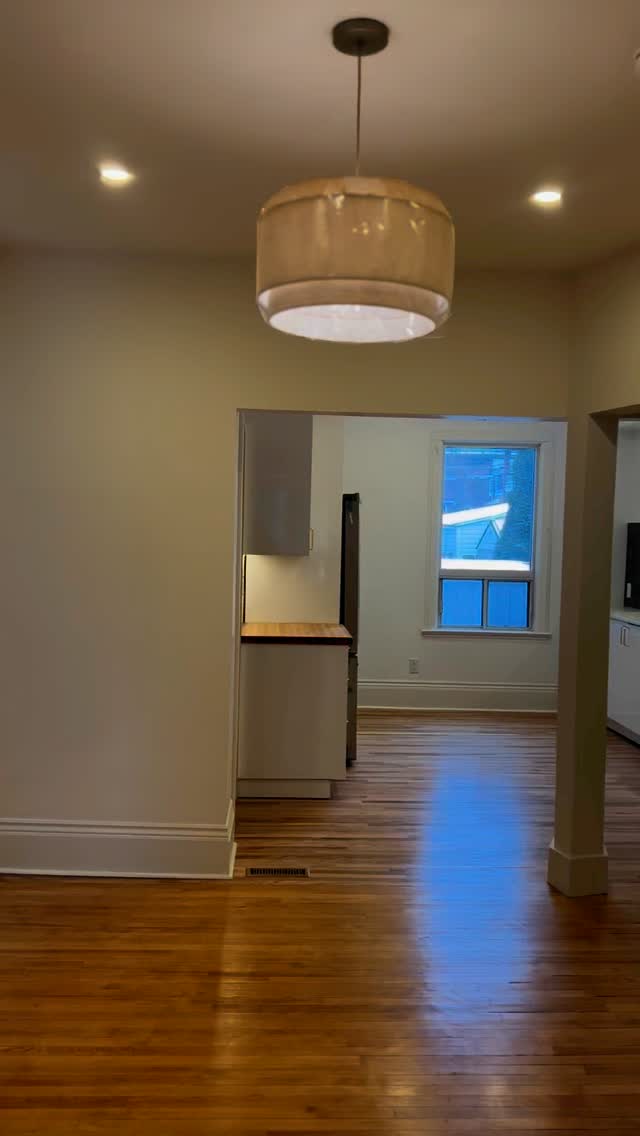 A beautiful renovation, restoration and complete electrical overhaul to this 3 story house in the Junction- High Park area in Toronto. ESA approved โ
. Structural work, new plumbing, all new electrical, beautiful tile-work, floor refinishing and matching install, ductwork relocations, heated bathroom floor, etc etc!!!