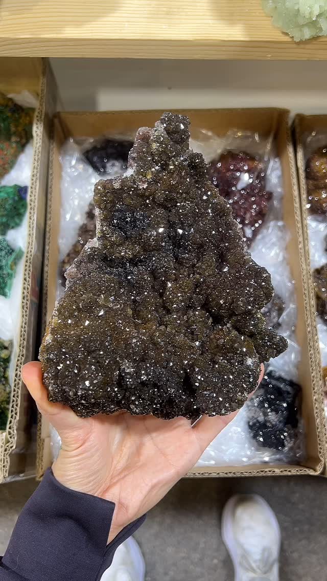 TUCSON 2025
Feeling extremely grateful to be able to attend Tucsons Gem Show for the 4th time! Every year has been a different experience in terms of my mindset. I always get drawn to different crystals and this year has really surprised me. I got mostly new minerals to me and the shop that I’m super excited to share with you.
Sneak peak of this AMAZING quartz from Morocco!
Sale Details coming soon